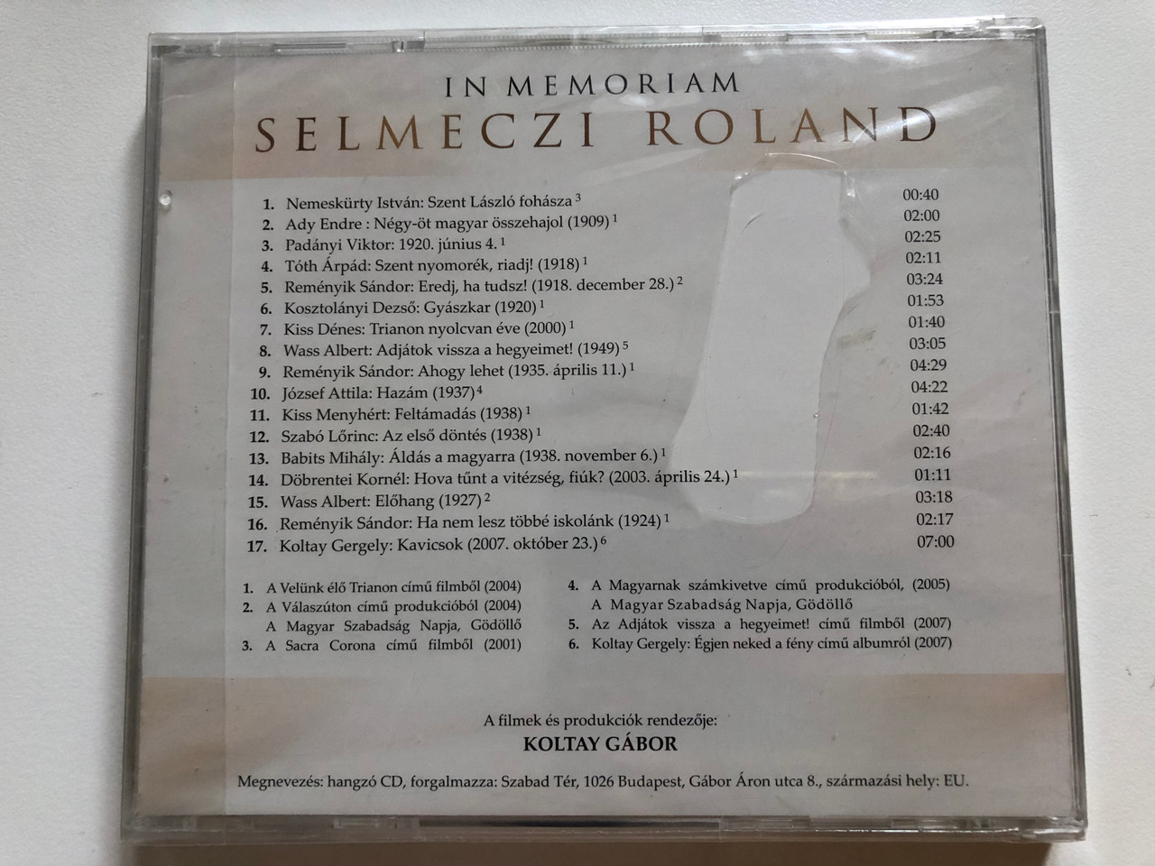 https://cdn10.bigcommerce.com/s-62bdpkt7pb/products/0/images/261898/In_memoriam_Selmeczi_Roland_Mosolyod_arnyekaban_napozik_aki_el_Audio_CD_2008_2__57955.1671743260.1280.1280.JPG?c=2&_gl=1*itxnx8*_ga*MjA2NTIxMjE2MC4xNTkwNTEyNTMy*_ga_WS2VZYPC6G*MTY3MTczNzIwMi42ODQuMS4xNjcxNzQzMDE4LjM0LjAuMA..