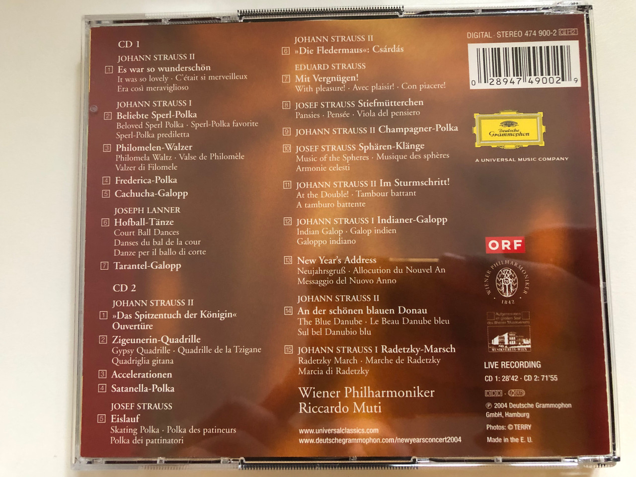 https://cdn10.bigcommerce.com/s-62bdpkt7pb/products/0/images/262501/New_Years_Concert_2004_-_Wiener_Philharmoniker_Riccardo_Muti_Deutsche_Grammophon_2x_Audio_CD_2004_Stereo_474_900-2_2__24807.1672295242.1280.1280.JPG?c=2&_gl=1*rlxh03*_ga*MjA2NTIxMjE2MC4xNTkwNTEyNTMy*_ga_WS2VZYPC6G*MTY3MjI5NDc0My42OTEuMS4xNjcyMjk1MTA0LjQzLjAuMA..
