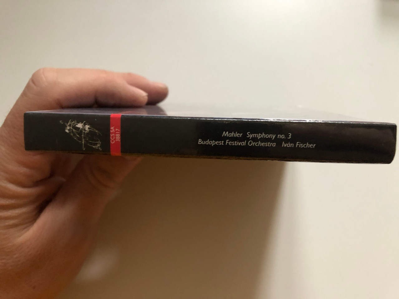 https://cdn10.bigcommerce.com/s-62bdpkt7pb/products/0/images/262520/Mahler_Symphony_No._3_-_Budapest_Festival_Orchestra_Ivan_Fischer_Gerhild_Romberger_alto_Cantemus_Childrens_Choir_Chor_Des_Bayerischen_Rundfunks_Channel_Classics_2x_Hybrid_Disc_2017_3__56986.1672305221.1280.1280.JPG?c=2&_gl=1*1uuqdu4*_ga*MjA2NTIxMjE2MC4xNTkwNTEyNTMy*_ga_WS2VZYPC6G*MTY3MjMwNDc3MC42OTIuMS4xNjcyMzA1MjM3LjYwLjAuMA..