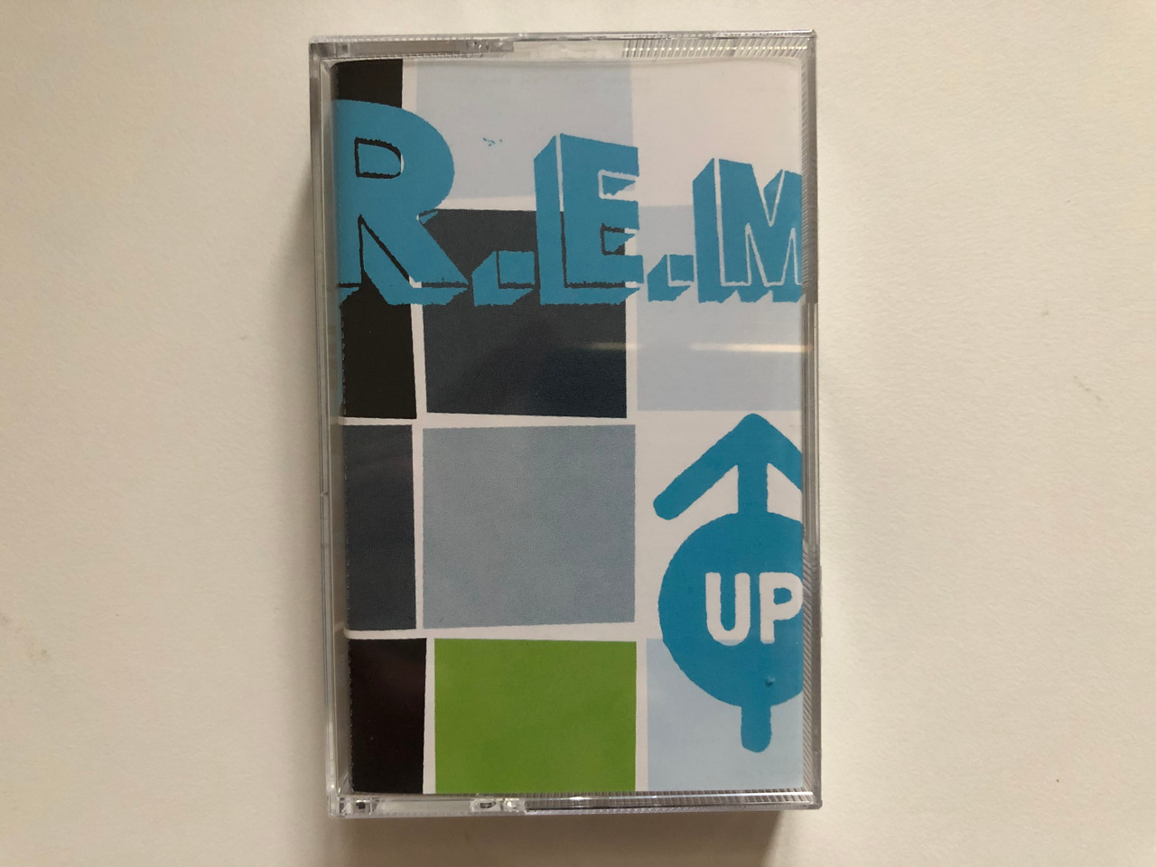 https://cdn10.bigcommerce.com/s-62bdpkt7pb/products/0/images/262730/R.E.M._Up_Warner_Bros._Records_Audio_Cassette_9362-47112-4_1__52774.1672385241.1280.1280.JPG?c=2&_gl=1*zxa0lt*_ga*MjA2NTIxMjE2MC4xNTkwNTEyNTMy*_ga_WS2VZYPC6G*MTY3MjM3NjIxMS42OTMuMS4xNjcyMzg0OTc3LjU1LjAuMA..