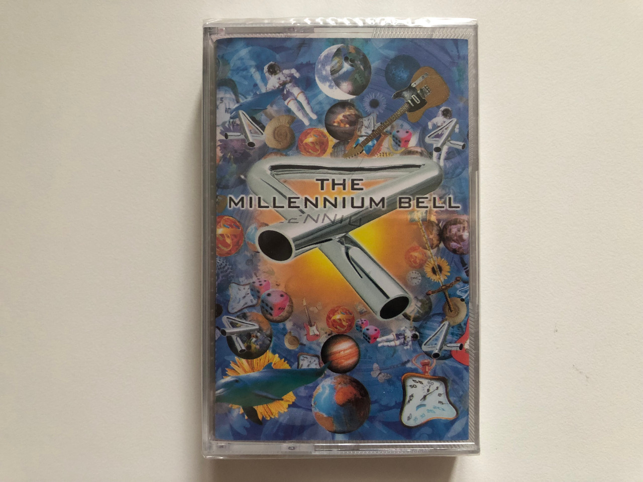 https://cdn10.bigcommerce.com/s-62bdpkt7pb/products/0/images/262930/Mike_Oldfield_The_Millennium_Bell_WEA_Audio_Cassette_1999_8573-80885-4_1__05099.1672750797.1280.1280.JPG?c=2&_gl=1*1d57x7t*_ga*MjA2NTIxMjE2MC4xNTkwNTEyNTMy*_ga_WS2VZYPC6G*MTY3Mjc0NzYxNi42OTcuMS4xNjcyNzUwNjkyLjU3LjAuMA..