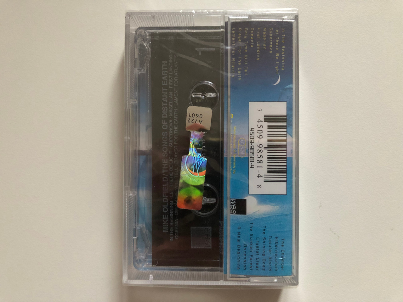 https://cdn10.bigcommerce.com/s-62bdpkt7pb/products/0/images/262950/Mike_Oldfield_The_Songs_Of_Distant_Earth_WEA_Audio_Cassette_4509-98581-4_2__62849.1672754180.1280.1280.JPG?c=2&_gl=1*pzf9tn*_ga*MjA2NTIxMjE2MC4xNTkwNTEyNTMy*_ga_WS2VZYPC6G*MTY3Mjc0NzYxNi42OTcuMS4xNjcyNzU0MDUwLjUuMC4w