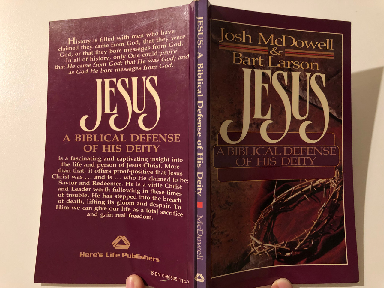 https://cdn10.bigcommerce.com/s-62bdpkt7pb/products/0/images/263614/1_Jesus_A_Biblical_Defense_of_His_Diety_Paperback_Authors_Josh_McDowell_Bart_Larson_0866051147_13__33005.1673179428.1280.1280.JPG?c=2&_gl=1*1lv8n01*_ga*MjAyOTE0ODY1OS4xNTkyNDY2ODc5*_ga_WS2VZYPC6G*MTY3MzE3MTc4MS4yNjExLjEuMTY3MzE3OTAwNy42MC4wLjA.