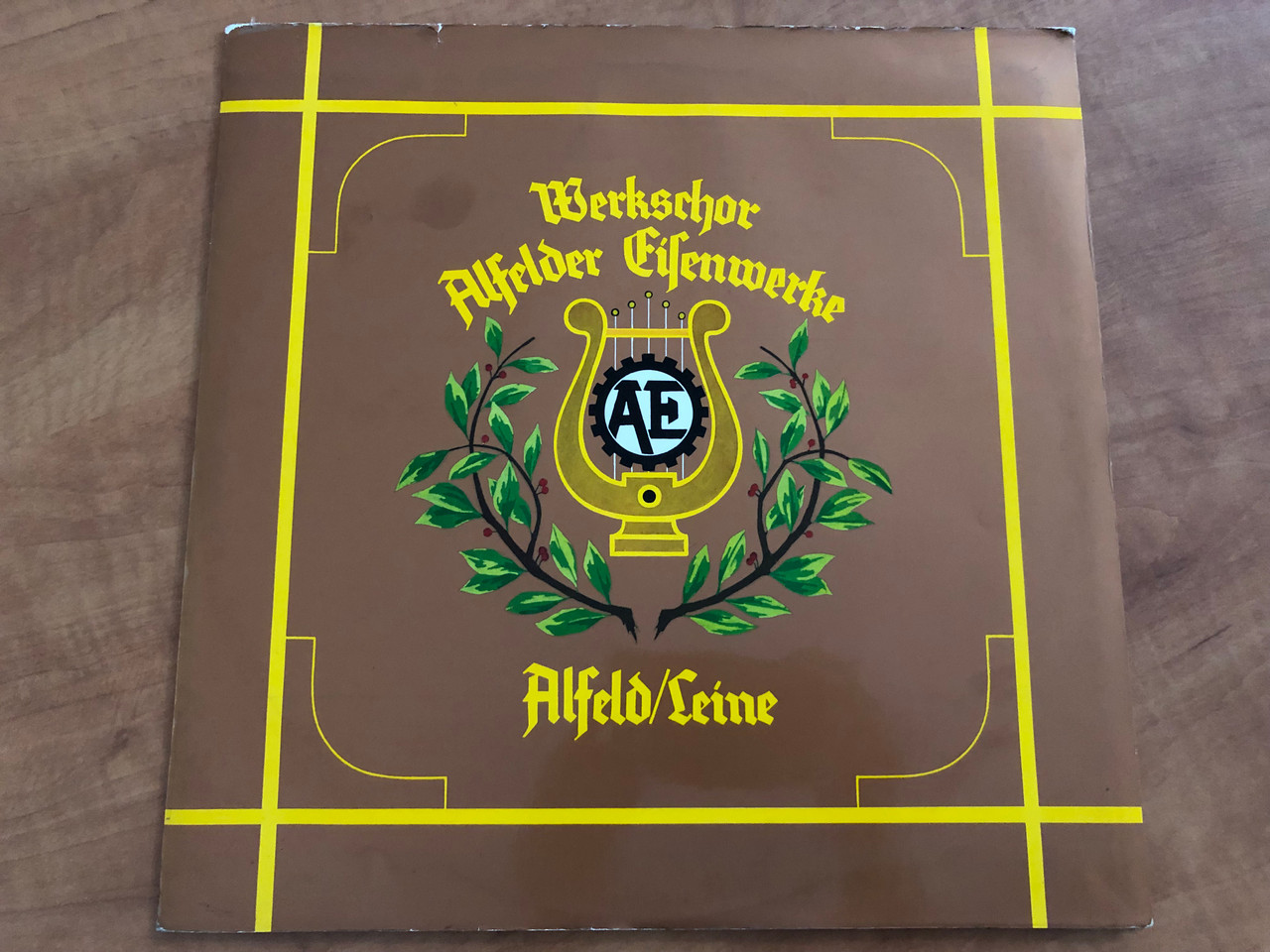 https://cdn10.bigcommerce.com/s-62bdpkt7pb/products/0/images/263886/Werkschor_Alfelder_Eisenwerke_AlfeldEeine_Alfelder_Eisenwerke_LP_ST_671_408_1__44328.1673332722.1280.1280.JPG?c=2&_gl=1*t4ag3h*_ga*MjA2NTIxMjE2MC4xNTkwNTEyNTMy*_ga_WS2VZYPC6G*MTY3MzMzMjUyMS43MDUuMS4xNjczMzMyNjcyLjYwLjAuMA..
