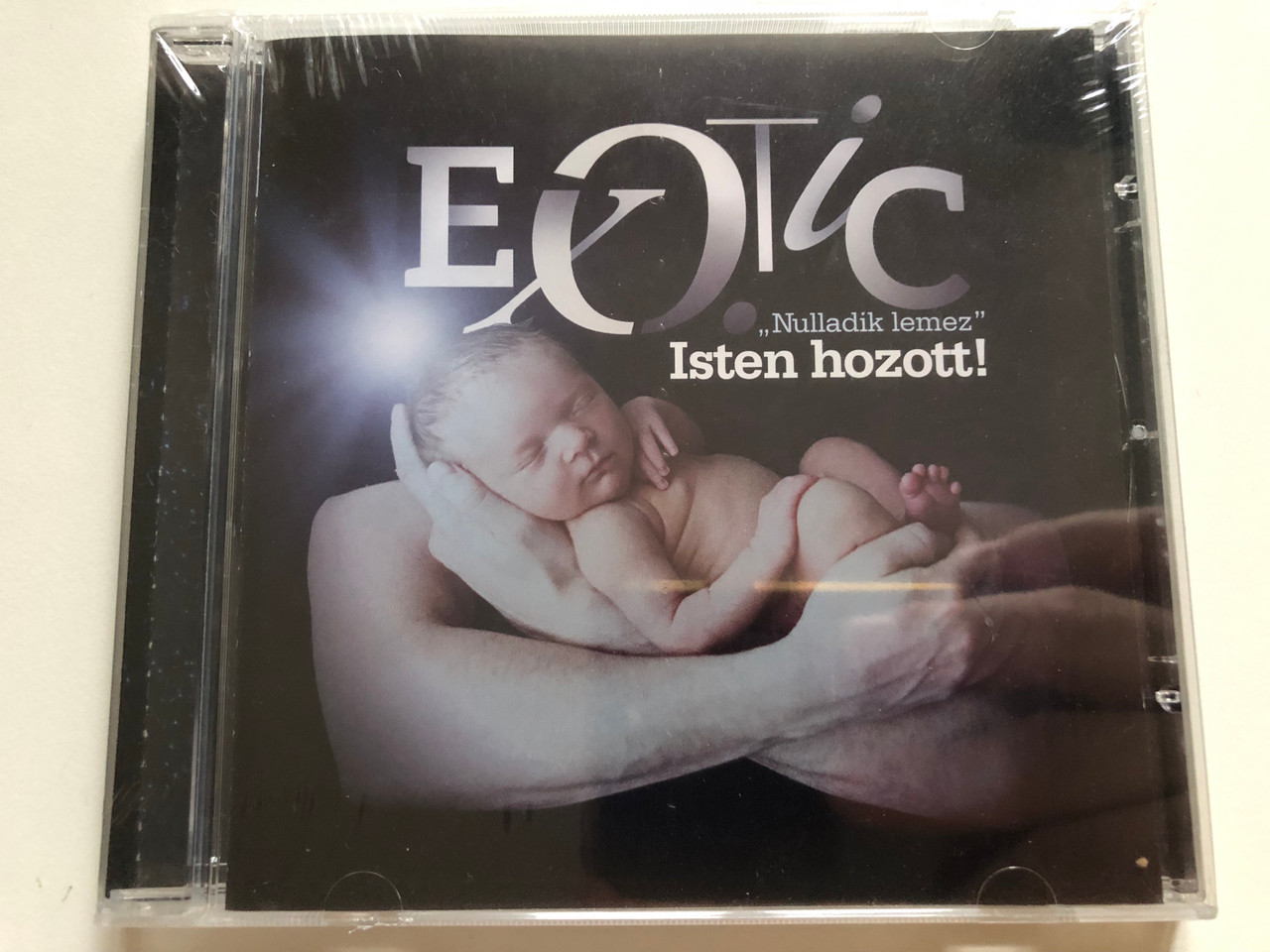 https://cdn10.bigcommerce.com/s-62bdpkt7pb/products/0/images/264708/Exotic_Nulladik_Lemez_Isten_Hozott_Mistral_Music_Audio_CD_MIST-121_1__17785.1674556388.1280.1280.JPG?c=2&_gl=1*r90hz3*_ga*MjA2NTIxMjE2MC4xNTkwNTEyNTMy*_ga_WS2VZYPC6G*MTY3NDU1NjE2Mi43MjguMS4xNjc0NTU2NDAzLjYwLjAuMA..