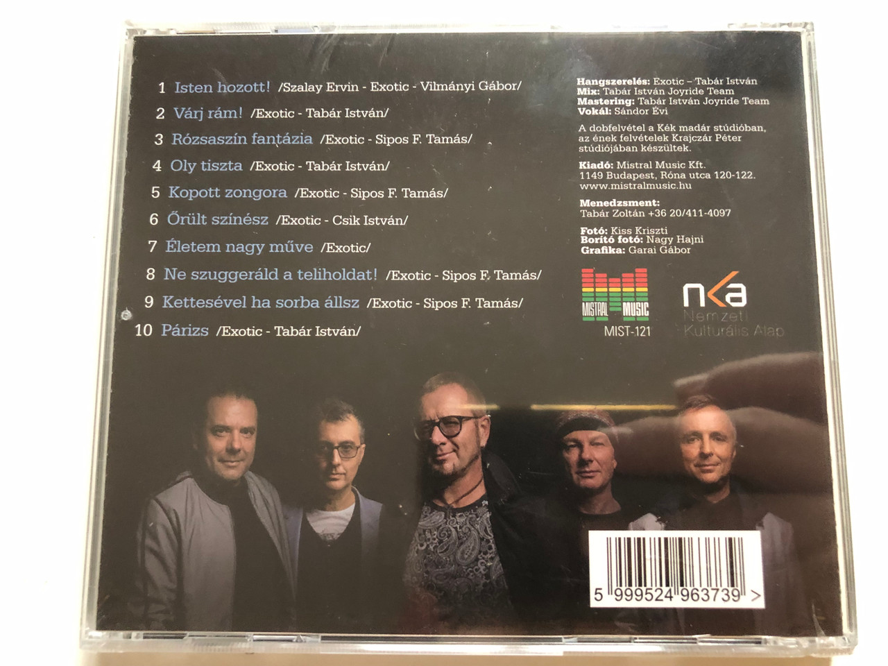 https://cdn10.bigcommerce.com/s-62bdpkt7pb/products/0/images/264709/Exotic_Nulladik_Lemez_Isten_Hozott_Mistral_Music_Audio_CD_MIST-121_2__66448.1674556397.1280.1280.JPG?c=2&_gl=1*r90hz3*_ga*MjA2NTIxMjE2MC4xNTkwNTEyNTMy*_ga_WS2VZYPC6G*MTY3NDU1NjE2Mi43MjguMS4xNjc0NTU2NDAzLjYwLjAuMA..