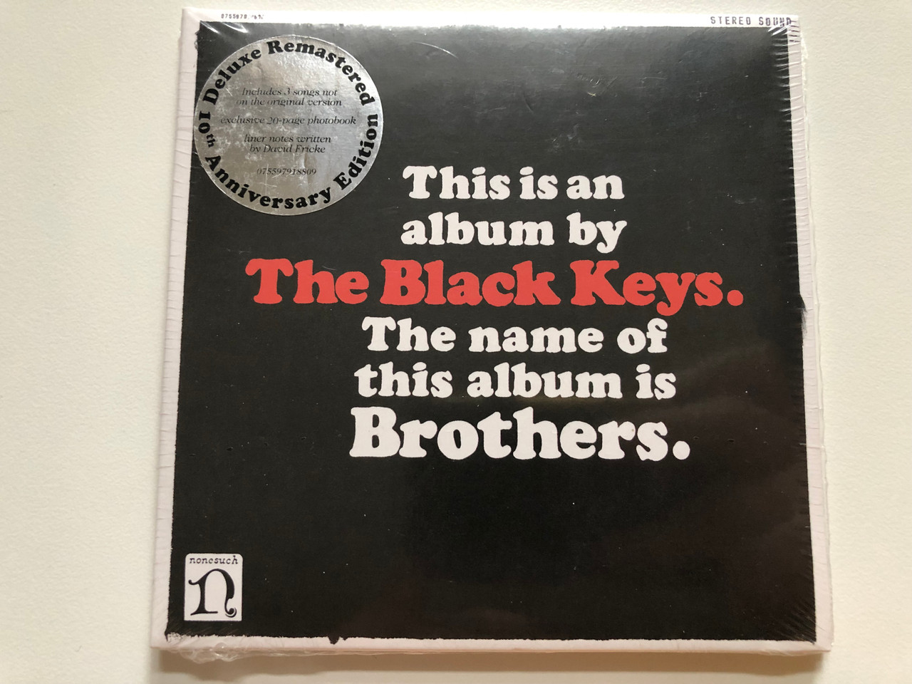 https://cdn10.bigcommerce.com/s-62bdpkt7pb/products/0/images/264797/This_is_an_album_by_The_Black_Keys._The_name_of_this_album_is_Brothers._Nonesuch_Audio_CD_2020_075597918809_1__71375.1674638506.1280.1280.JPG?c=2&_gl=1*1kwwuqq*_ga*MjA2NTIxMjE2MC4xNTkwNTEyNTMy*_ga_WS2VZYPC6G*MTY3NDYzMzI2OS43MzAuMS4xNjc0NjM4MDExLjM5LjAuMA..