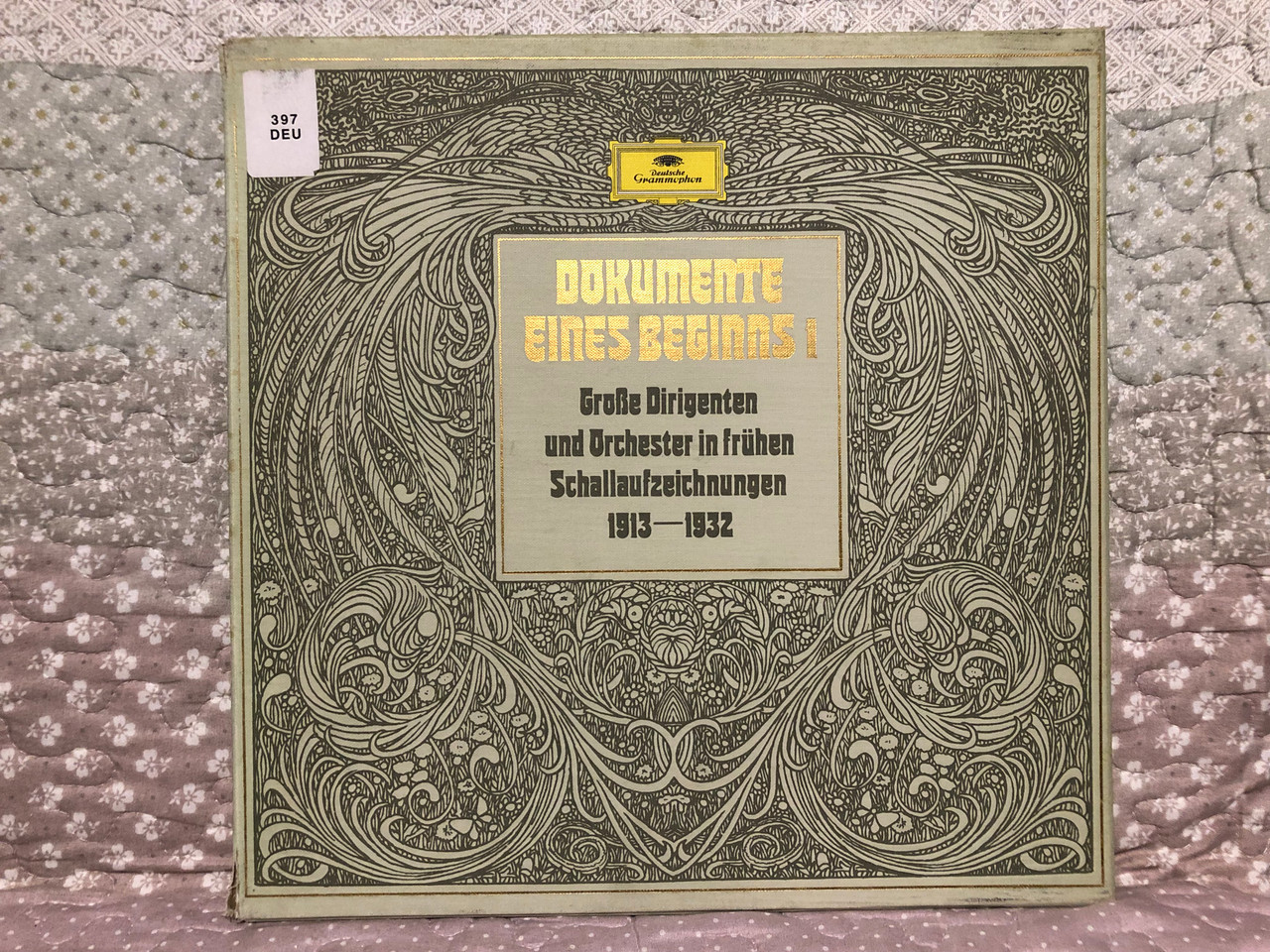 https://cdn10.bigcommerce.com/s-62bdpkt7pb/products/0/images/265510/Dokumente_Eines_Beginns_1_-_Groe_Dirigenten_Und_Orchester_In_Frhen_Schallaufzeichnungen_1913_-_1932_Deutsche_Grammophon_5x_LP_Box_Set_2721_070_1__71261.1675328547.1280.1280.JPG?c=2&_gl=1*1vsqvkd*_ga*MjA2NTIxMjE2MC4xNTkwNTEyNTMy*_ga_WS2VZYPC6G*MTY3NTMyNzAwMi43NDIuMS4xNjc1MzI4Mzk4LjIyLjAuMA..