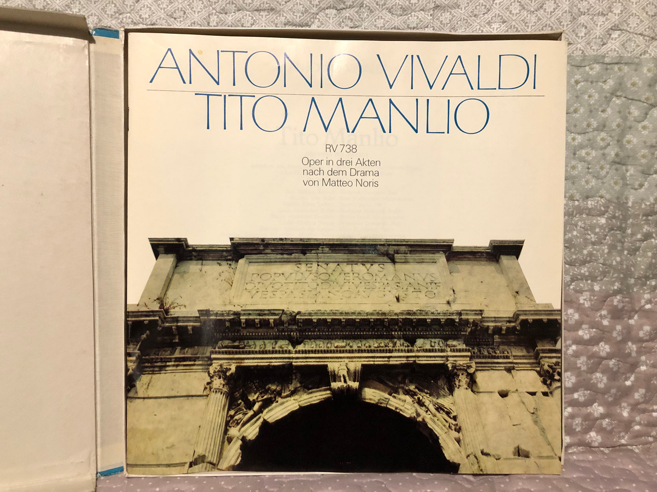 https://cdn10.bigcommerce.com/s-62bdpkt7pb/products/0/images/265522/Antonio_Vivaldi_Tito_Manlio_ETERNA_5x_LP_Stereo_Box_Set_8_27_126-130_2__31364.1675331848.1280.1280.JPG?c=2&_gl=1*b33ra7*_ga*MjA2NTIxMjE2MC4xNTkwNTEyNTMy*_ga_WS2VZYPC6G*MTY3NTMyNzAwMi43NDIuMS4xNjc1MzMxNTcwLjU0LjAuMA..