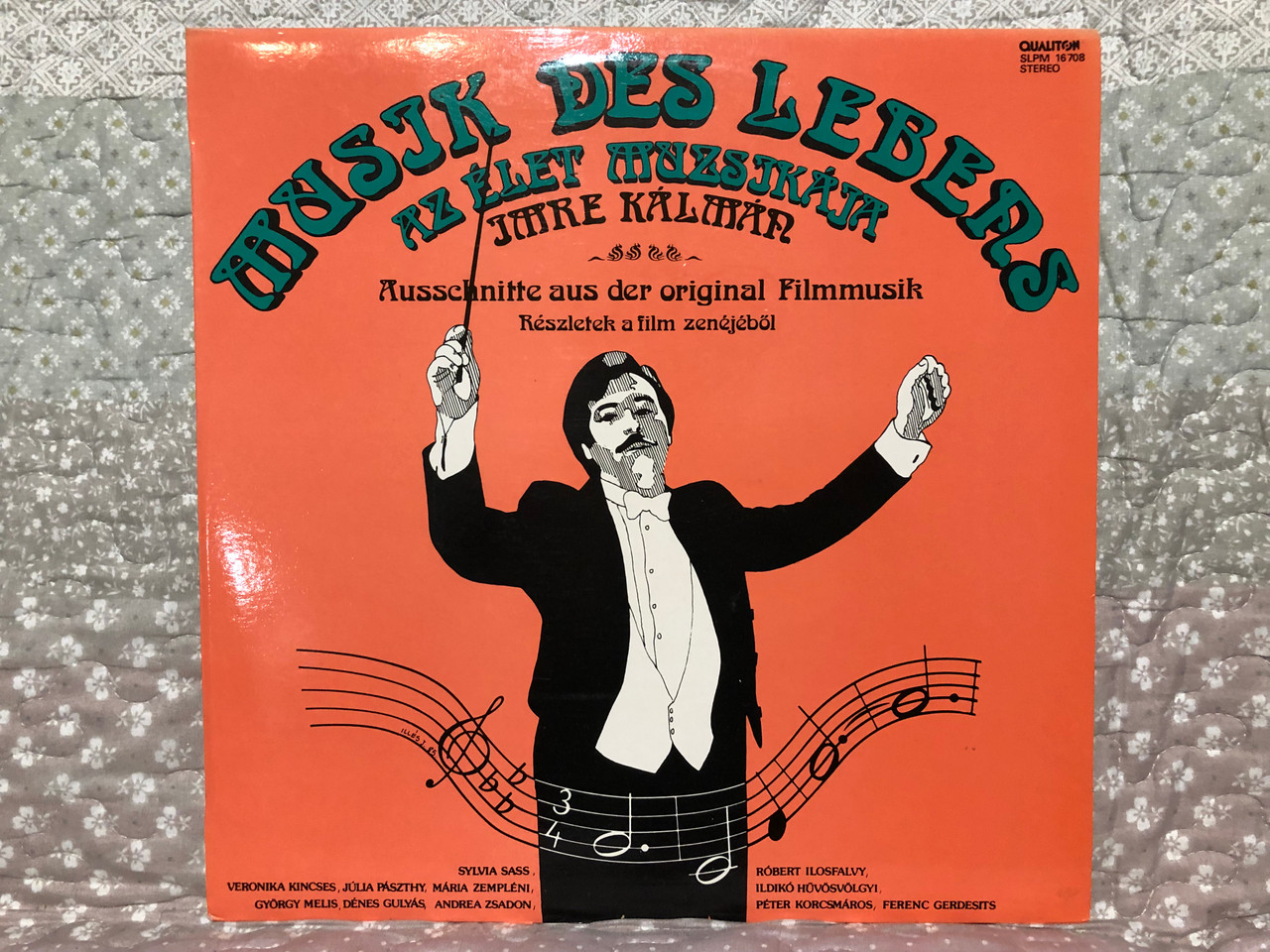https://cdn10.bigcommerce.com/s-62bdpkt7pb/products/0/images/265633/Musik_Des_Lebens_-_Az_let_Muzsikja_-_Imre_Klmn_Ausschnitte_aus_der_original_Filmmusik._Reszletek_a_film_zenejebol_Sylvia_Sass_Rbert_Ilosfalvy_Veronika_Kincses_Julia_Paszthy_Maria_Ze_1__57707.1675446879.1280.1280.JPG?c=2&_gl=1*1ka876q*_ga*MjA2NTIxMjE2MC4xNTkwNTEyNTMy*_ga_WS2VZYPC6G*MTY3NTQzNTE2My43NDQuMS4xNjc1NDQ2NDkyLjQ5LjAuMA..