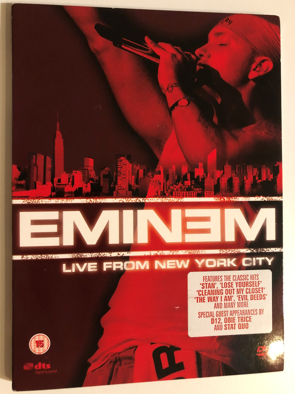 https://cdn10.bigcommerce.com/s-62bdpkt7pb/products/0/images/265917/Eminem_Live_From_New_York_City_Features_The_Classic_Hits_Stan_Lose_Yourself_Cleaning_Out_My_Closet_The_Way_I_Am_Evil_Deeds_And_Many_More_Special_Guest_Appearances_By_D_1__78551.1675933022.1280.1280.JPG?c=2&_gl=1*vyhlkx*_ga*MjA2NTIxMjE2MC4xNTkwNTEyNTMy*_ga_WS2VZYPC6G*MTY3NTkzMjY2Ny43NTQuMC4xNjc1OTMyNjY3LjYwLjAuMA..