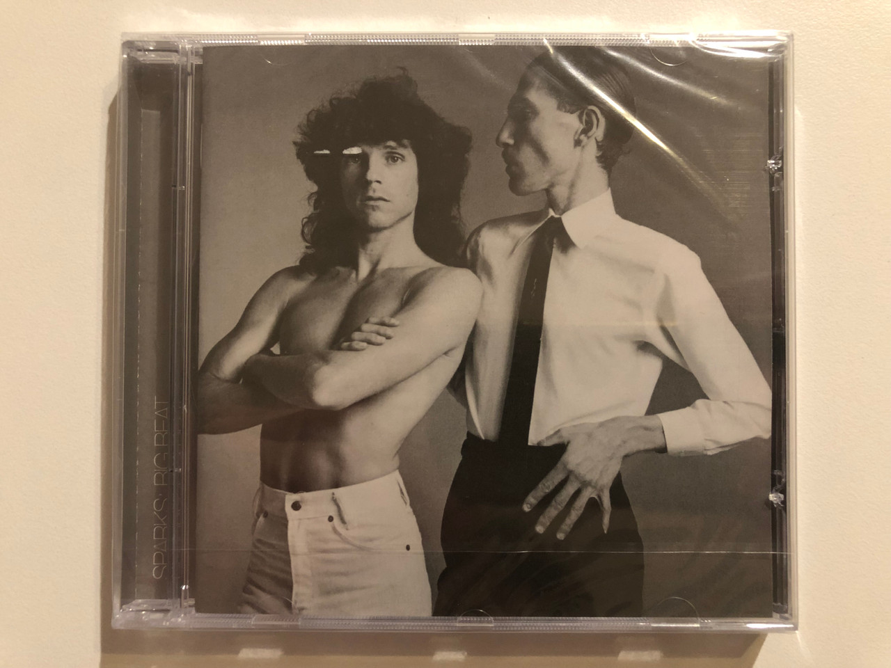 https://cdn10.bigcommerce.com/s-62bdpkt7pb/products/0/images/266017/Sparks_Big_Beat_Universal-Island_Records_Audio_CD_2006_984_341_2_1__12620.1676043778.1280.1280.JPG?c=2&_gl=1*mbt903*_ga*MjA2NTIxMjE2MC4xNTkwNTEyNTMy*_ga_WS2VZYPC6G*MTY3NjA0MjMxMC43NTYuMS4xNjc2MDQzNjA1LjE0LjAuMA..
