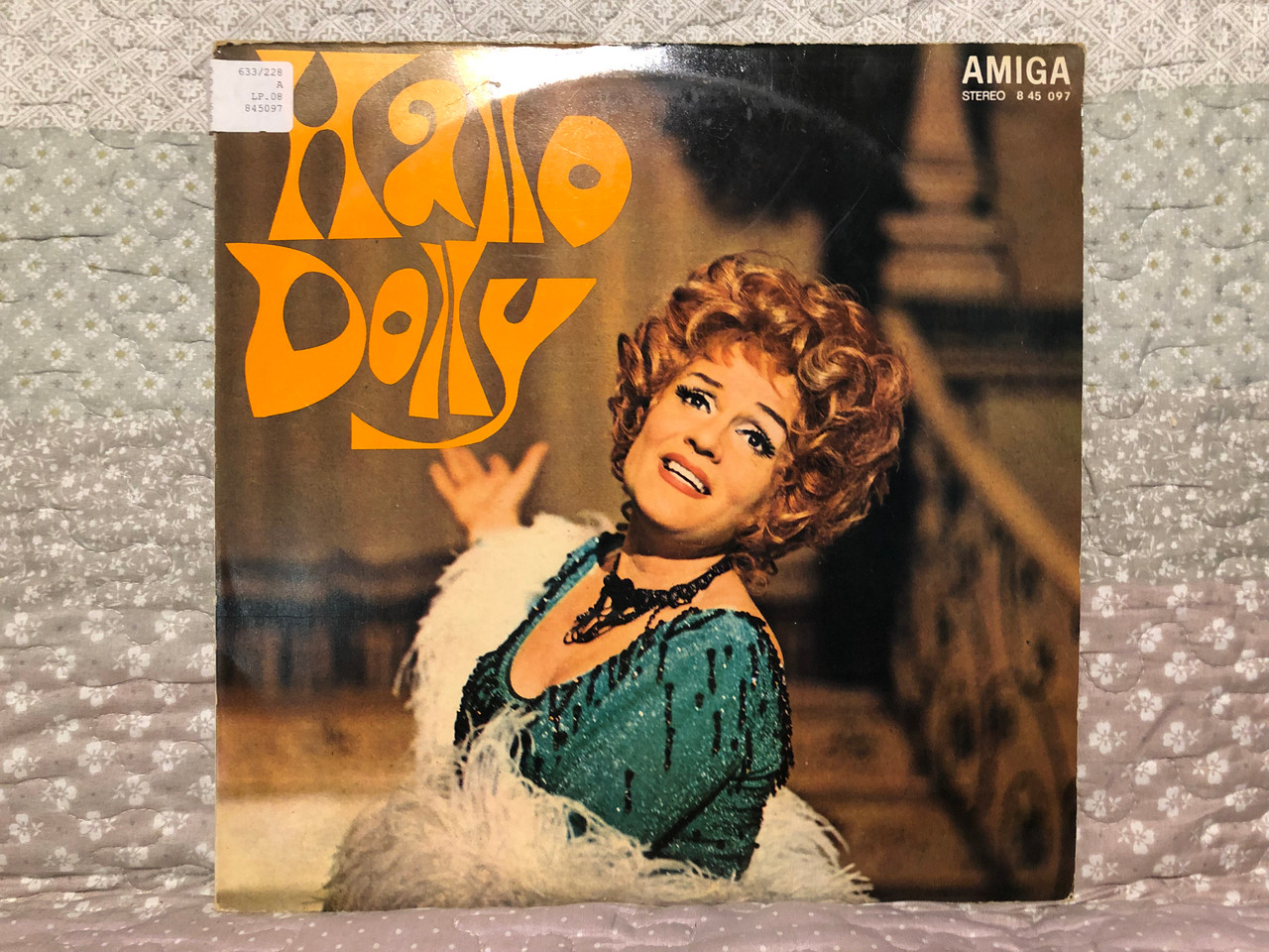 https://cdn10.bigcommerce.com/s-62bdpkt7pb/products/0/images/266487/Hallo_Dolly_AMIGA_LP_1972_Stereo_8_45_097_1__09567.1676314257.1280.1280.JPG?c=2&_gl=1*wd2ked*_ga*MjA2NTIxMjE2MC4xNTkwNTEyNTMy*_ga_WS2VZYPC6G*MTY3NjMwMDk2Ni43NTcuMS4xNjc2MzE0MjU5LjYwLjAuMA..