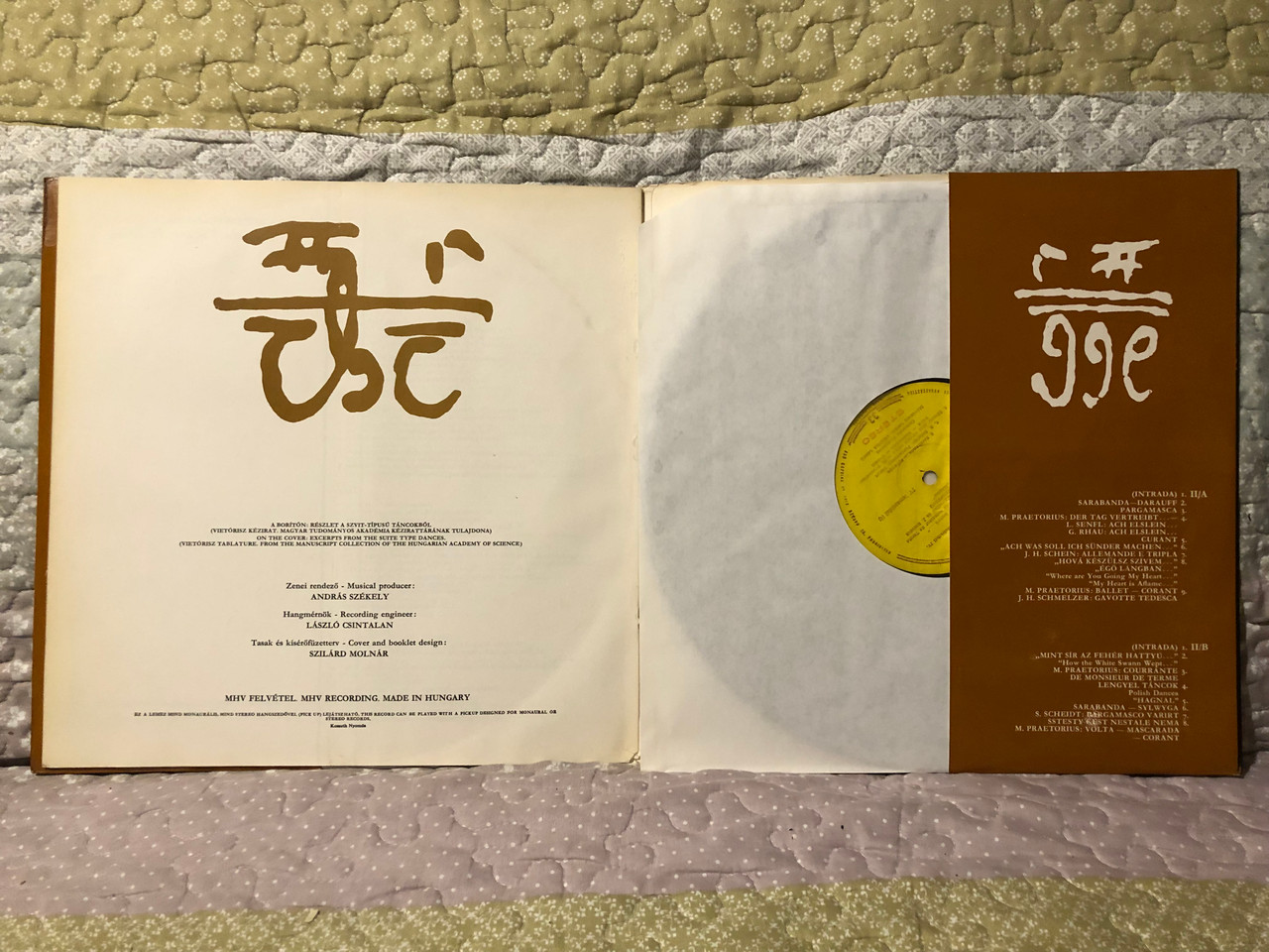 https://cdn10.bigcommerce.com/s-62bdpkt7pb/products/0/images/267302/Vietrisz_Tablature_excerpts_-_Camerata_Hungarica_Hungaroton_2x_LP_stereo_Mono_LPX_11577-78_2__53350.1676892377.1280.1280.JPG?c=2&_gl=1*338psd*_ga*MjA2NTIxMjE2MC4xNTkwNTEyNTMy*_ga_WS2VZYPC6G*MTY3Njg4Njk4OC43NjQuMS4xNjc2ODkyMzgzLjYwLjAuMA..