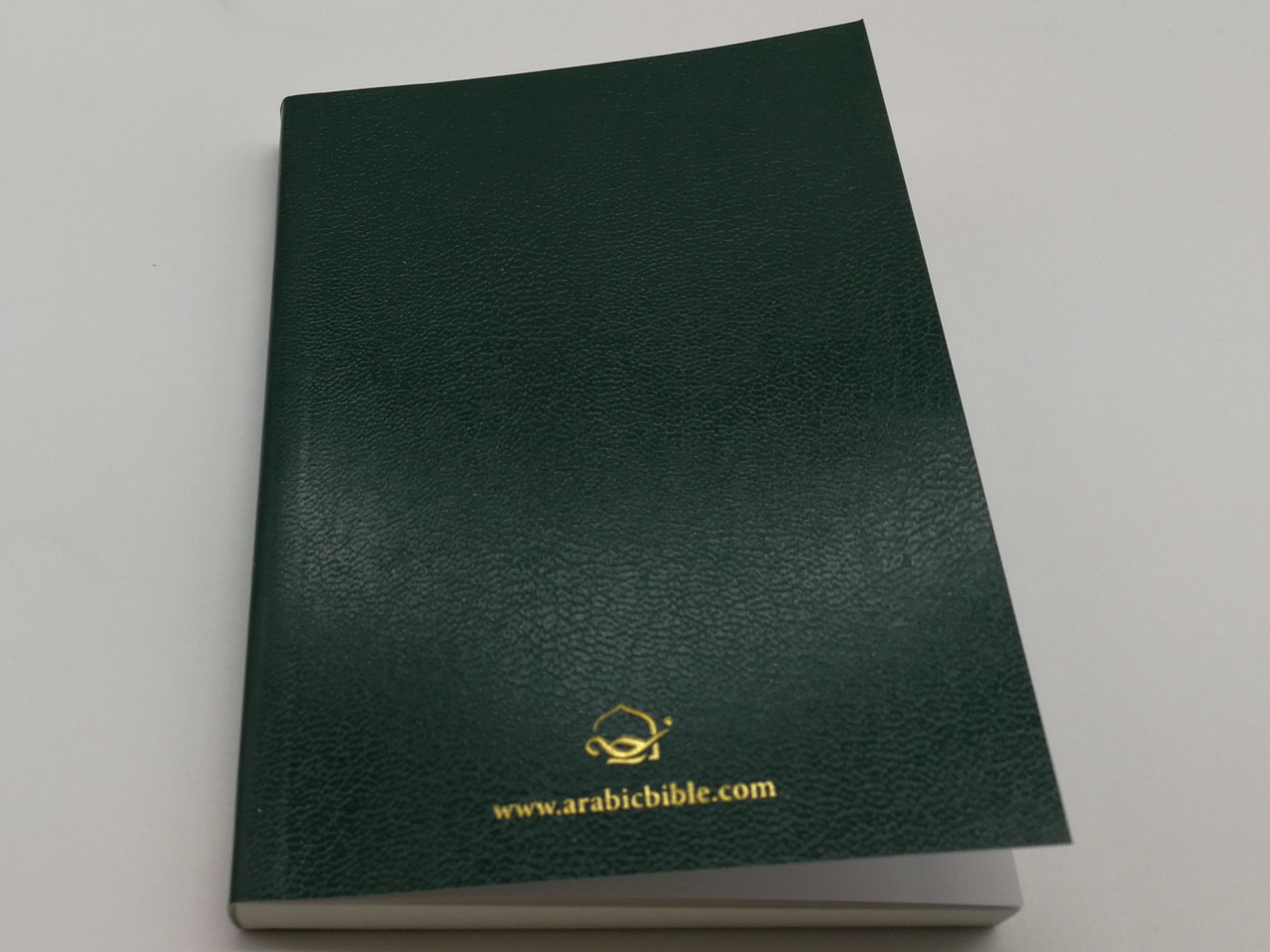https://cdn10.bigcommerce.com/s-62bdpkt7pb/products/0/images/268086/New_Testament_in_Arabic_Green_Vinyl_Cover_Green_Leather_bound_Mid_Size_Arabic_Bible_Outreach_Ministry_2018_13__21292.1677604233.1280.1280.jpg?c=2&_gl=1*19nhirv*_ga*MjA2NTIxMjE2MC4xNTkwNTEyNTMy*_ga_WS2VZYPC6G*MTY3NzU5NzI0Ny43ODEuMS4xNjc3NjAzMjQ1LjYwLjAuMA..