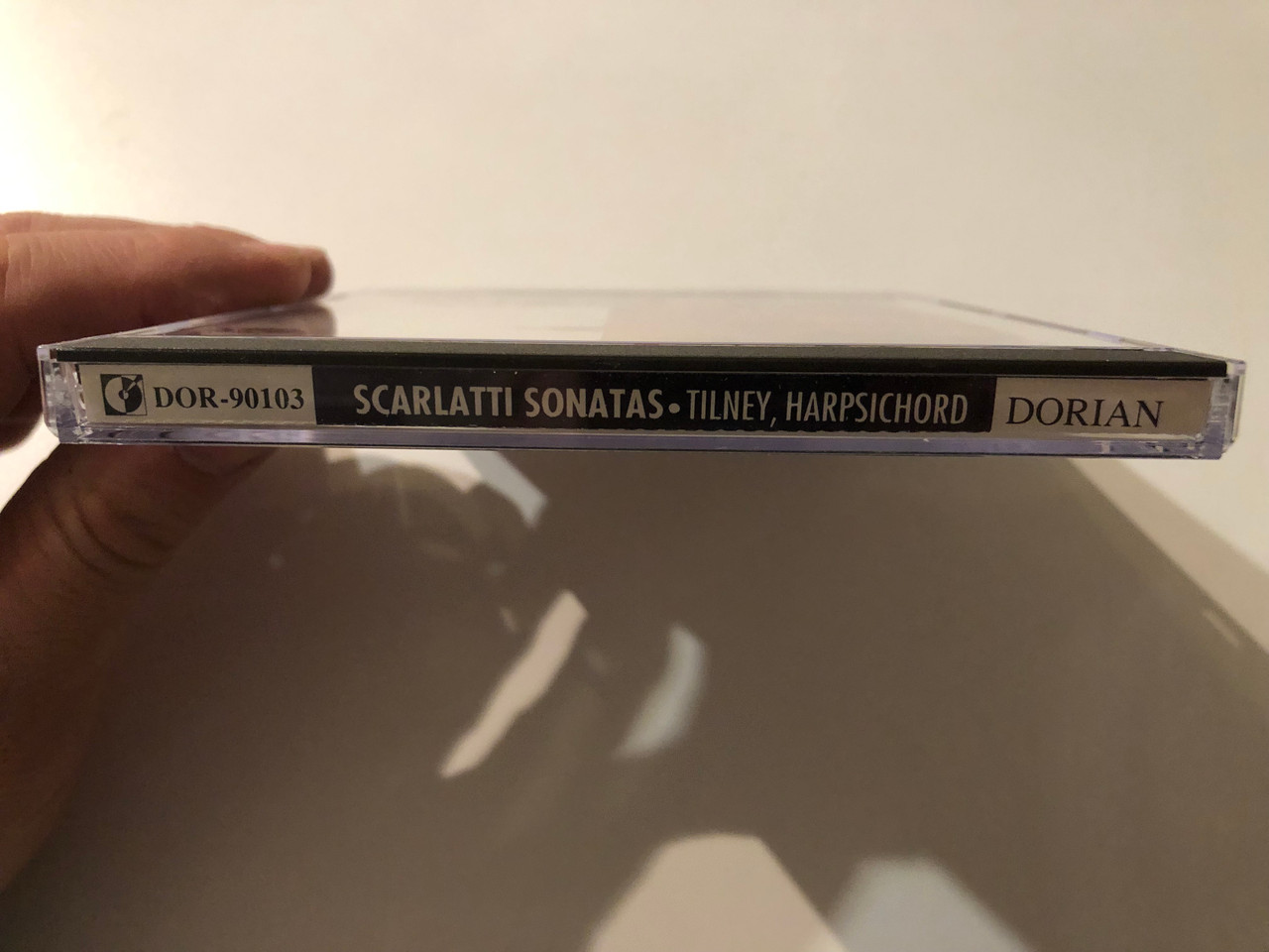 https://cdn10.bigcommerce.com/s-62bdpkt7pb/products/0/images/269733/Scarlatti_Sonatas_-_Colin_Tilney_harpsichord_Dorian_Recordings_Audio_CD_1988_DOR-90103_3__91824.1679067396.1280.1280.JPG?c=2&_gl=1*jod44j*_ga*MjA2NTIxMjE2MC4xNTkwNTEyNTMy*_ga_WS2VZYPC6G*MTY3OTA2NTc5Mi44MTEuMS4xNjc5MDY3NDIyLjYwLjAuMA..