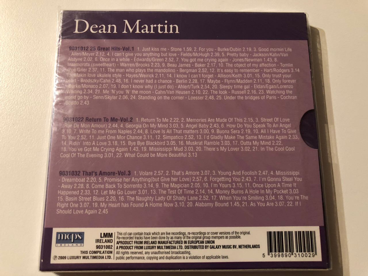 https://cdn10.bigcommerce.com/s-62bdpkt7pb/products/0/images/270491/Dean_Martin_Return_To_Me_Memories_Are_Made_Of_This_Thats_Amore_Volare_More_Than_3_Hours_Of_Music_Luxury_Multimedia_Ltd._3x_Audio_CD_2009_9031002_2__88624.1679645144.1280.1280.JPG?c=2&_gl=1*kzkq2y*_ga*MjA2NTIxMjE2MC4xNTkwNTEyNTMy*_ga_WS2VZYPC6G*MTY3OTYzODIwNi44MjAuMS4xNjc5NjQ0ODM5LjEwLjAuMA..