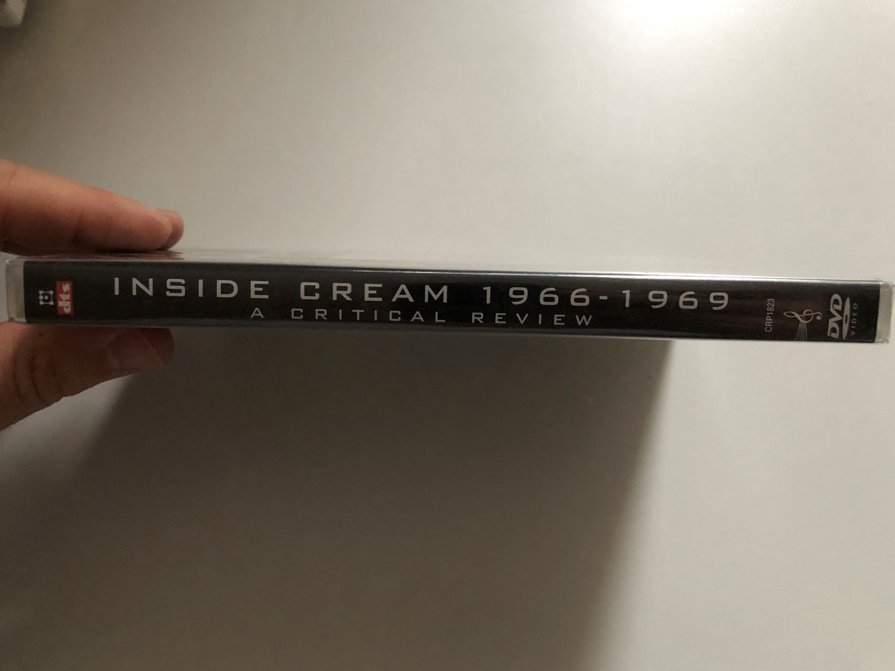 https://cdn10.bigcommerce.com/s-62bdpkt7pb/products/0/images/271524/Inside_Cream_1966-1969_-_An_Independent_Critical_Review_Features_Archive_Footage_Previously_Unseen_On_DVD_Music_Reviews_Ltd_DVD_Video_CD_CRP1823_2__76976.1680201451.1280.1280.JPG?c=2&_gl=1*1nays9w*_ga*MjA2NTIxMjE2MC4xNTkwNTEyNTMy*_ga_WS2VZYPC6G*MTY4MDE5NzcyNy44MjcuMS4xNjgwMjAxMjI2LjUzLjAuMA..