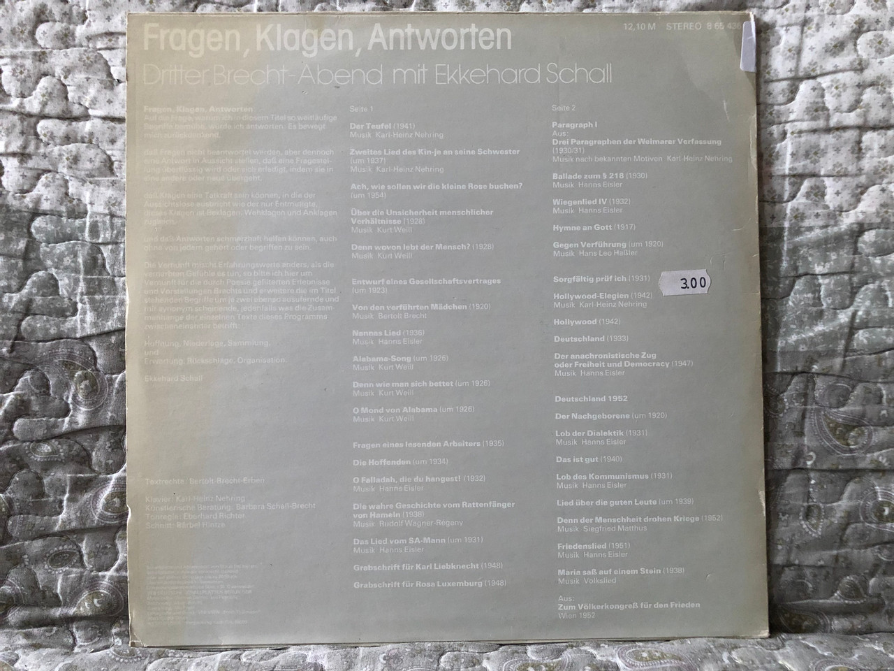 https://cdn10.bigcommerce.com/s-62bdpkt7pb/products/0/images/272181/Fragen_Klagen_Antworten._Dritter_Brecht-Abend_mit_Ekkehard_Schall_-_am_Klavier_Karl-Heinz_Nehring_LITERA_LP_Stereo_8_65_436_2__64619.1680870204.1280.1280.JPG?c=2&_gl=1*uytjct*_ga*MjA2NTIxMjE2MC4xNTkwNTEyNTMy*_ga_WS2VZYPC6G*MTY4MDg2OTQ1MC44NDAuMS4xNjgwODcwMDU3LjMzLjAuMA..