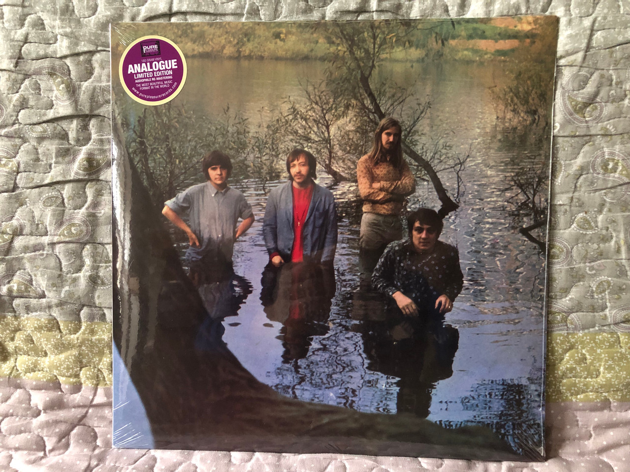https://cdn10.bigcommerce.com/s-62bdpkt7pb/products/0/images/272276/Groundhogs_Scratching_The_Surface_Pure_Pleasure_Records_LP_PPAN_LBS_83199_1__46520.1681141496.1280.1280.JPG?c=2&_gl=1*1fgupek*_ga*MjA2NTIxMjE2MC4xNTkwNTEyNTMy*_ga_WS2VZYPC6G*MTY4MTEzMTk2MC44NDIuMS4xNjgxMTQxMzUzLjE2LjAuMA..