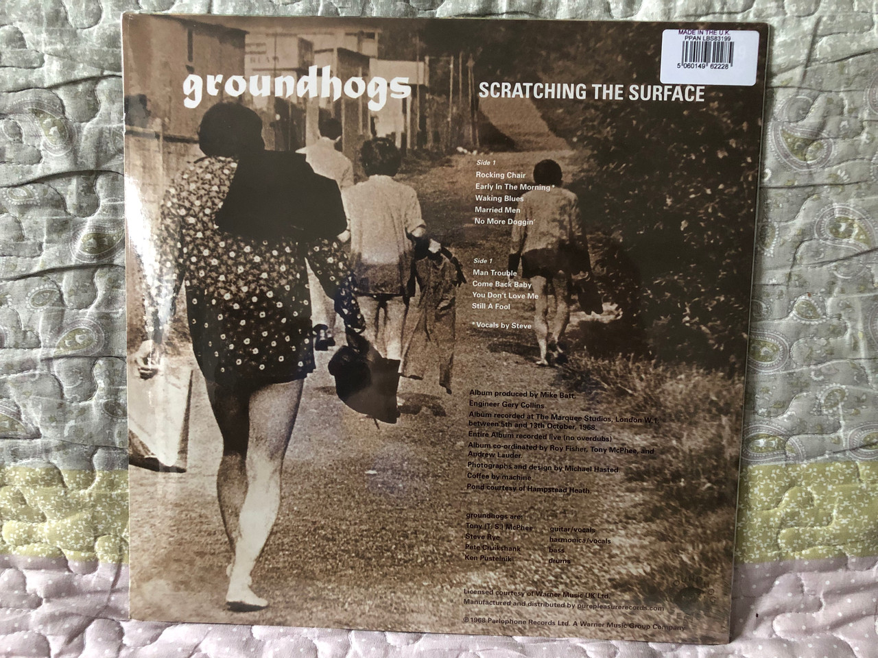 https://cdn10.bigcommerce.com/s-62bdpkt7pb/products/0/images/272277/Groundhogs_Scratching_The_Surface_Pure_Pleasure_Records_LP_PPAN_LBS_83199_2__21390.1681141508.1280.1280.JPG?c=2&_gl=1*1fgupek*_ga*MjA2NTIxMjE2MC4xNTkwNTEyNTMy*_ga_WS2VZYPC6G*MTY4MTEzMTk2MC44NDIuMS4xNjgxMTQxMzUzLjE2LjAuMA..