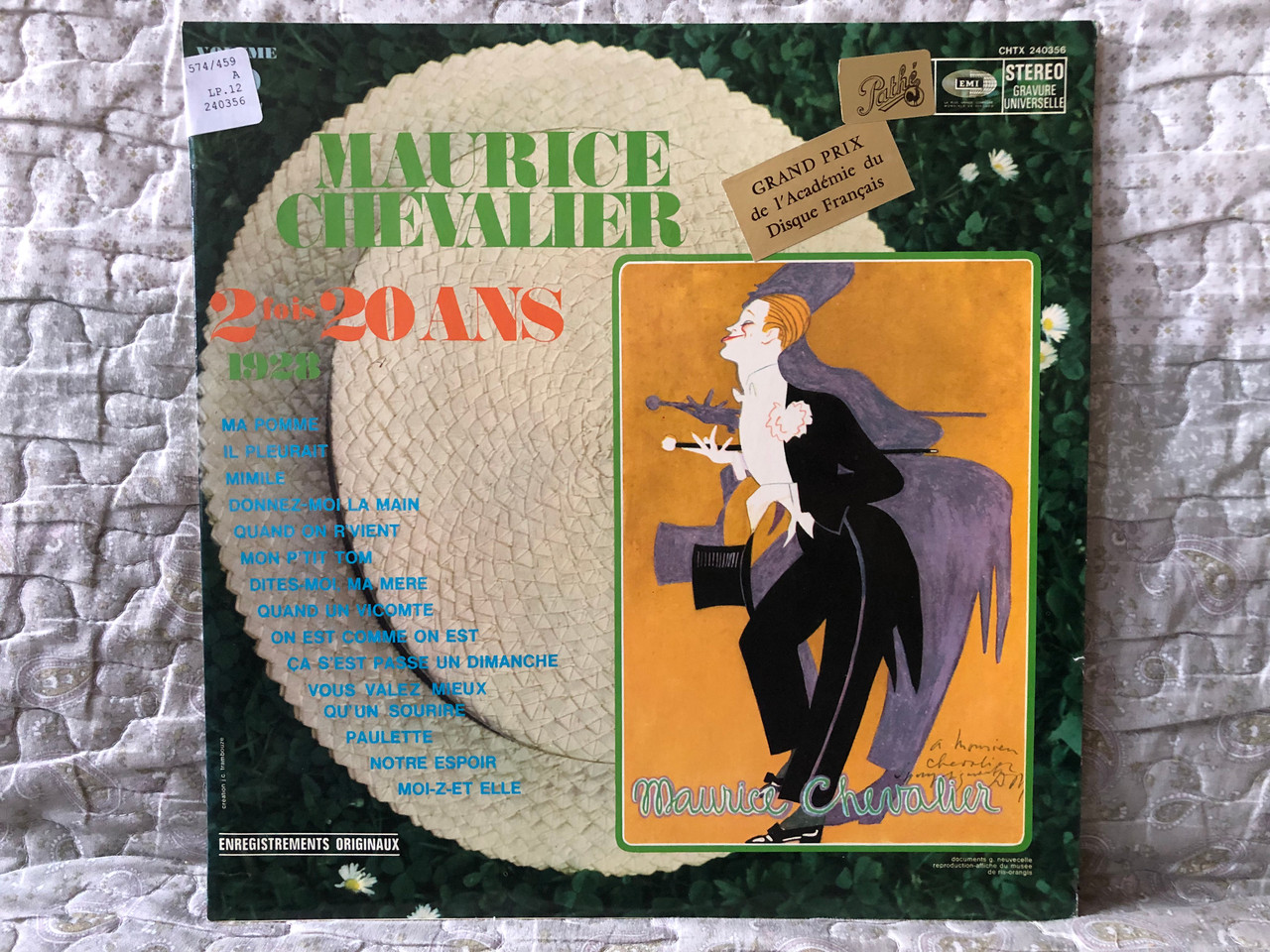 https://cdn10.bigcommerce.com/s-62bdpkt7pb/products/0/images/272906/Maurice_Chevalier_2_Fois_20_Ans_Ma_Pomme_Il_Pleurait_Mimile_Donnez-Moi_La_Main_Quand_On_Rvient_Mon_Ptit_Tom_Dites-Moi_Ma_Mre_Quand_Un_Vicomte_On_Est_Comme_On_Est_EMI_LP_Stereo_CHTX_240_1__64677.1681801679.1280.1280.JPG?c=2&_gl=1*191pug1*_ga*MjA2NTIxMjE2MC4xNTkwNTEyNTMy*_ga_WS2VZYPC6G*MTY4MTc5NzY0Ny44NTIuMS4xNjgxODAxMTUyLjIxLjAuMA..