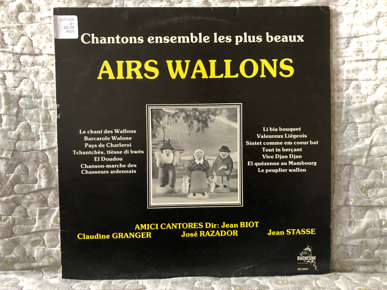 https://cdn10.bigcommerce.com/s-62bdpkt7pb/products/0/images/272976/Chantons_ensemble_les_plus_beaux_Airs_Wallons_-_Amici_Cantores_dir._Jean_Biot_Claudine_Granger_Jose_Razador_Jean_Stasse_Duchesne_LP_DD_8025_1__97886.1681898247.1280.1280.JPG?c=2&_gl=1*1bpkmo7*_ga*MjA2NTIxMjE2MC4xNTkwNTEyNTMy*_ga_WS2VZYPC6G*MTY4MTg5Nzk4OS44NTUuMC4xNjgxODk3OTg5LjYwLjAuMA..