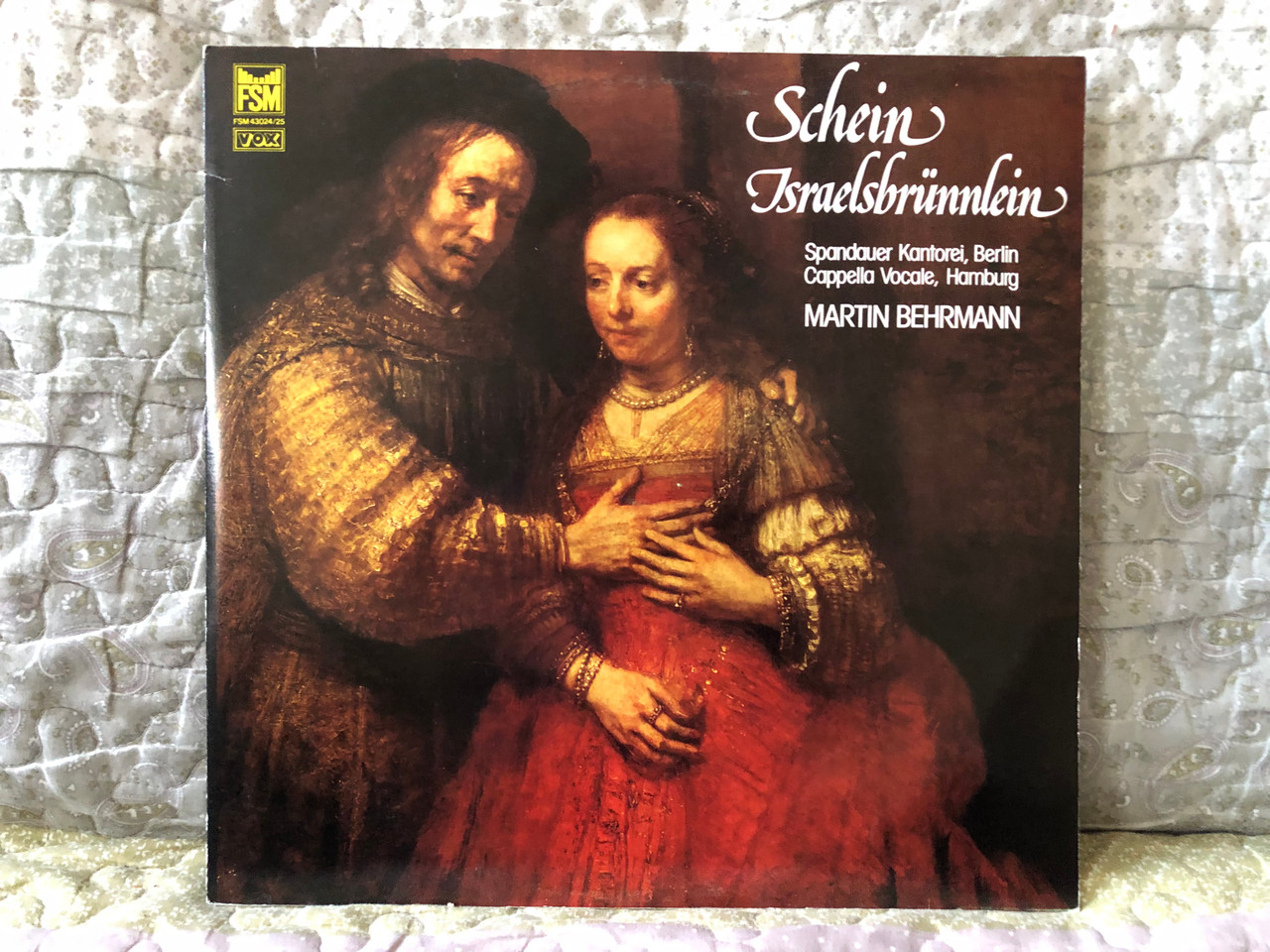 https://cdn10.bigcommerce.com/s-62bdpkt7pb/products/0/images/273108/Schein_Israelsbrnnlein_-_Spandauer_Kantorei_Berlin_Cappella_Vocale_Hamburg_Martin_Behrmann_FSM_Vox_2x_LP_FSM_4302425_1__16489.1682063592.1280.1280.JPG?c=2&_gl=1*1lti6yc*_ga*MjA2NTIxMjE2MC4xNTkwNTEyNTMy*_ga_WS2VZYPC6G*MTY4MjA1NjIwMy44NTkuMS4xNjgyMDYzNTg3LjYwLjAuMA..