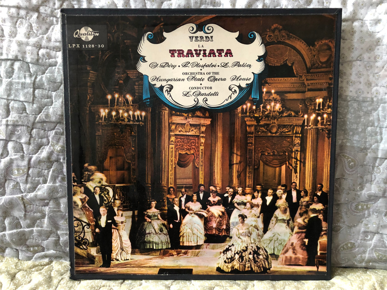 https://cdn10.bigcommerce.com/s-62bdpkt7pb/products/0/images/273475/Verdi_La_Traviata_-_G._Dry_R._Ilosfalvy_L._Palcz_Orchestra_of_the_Hungarn_State_Opera_House_Conductor_L._Gardelli_Qualiton_3x_LP_Box_Set_LPX_1128-30_1__34179.1682781169.1280.1280.JPG?c=2&_gl=1*6w4jsh*_ga*MjA2NTIxMjE2MC4xNTkwNTEyNTMy*_ga_WS2VZYPC6G*MTY4Mjc3ODg2OC44NzAuMS4xNjgyNzgwOTIzLjU3LjAuMA..