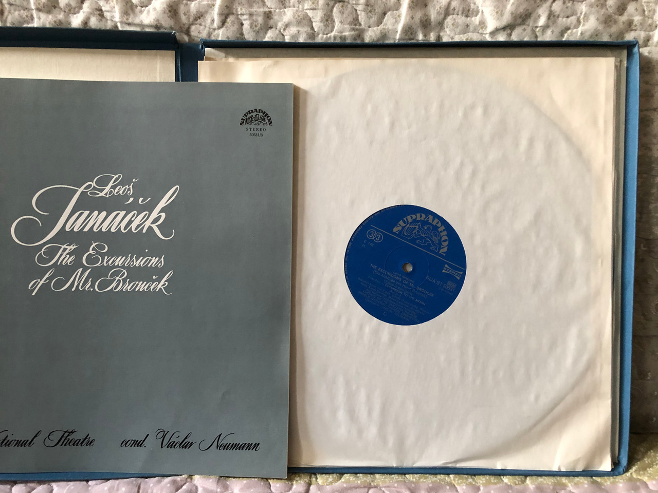 https://cdn10.bigcommerce.com/s-62bdpkt7pb/products/0/images/273626/Leo_Janek_The_Excursions_of_Mr._Brouek_-_Prague_National_Theatre_cond._Vclav_Neumann_Supraphon_3x_LP_Box_Set_Stereo_50_531-3_3__67025.1683014012.1280.1280.JPG?c=2&_gl=1*2rv3i9*_ga*MjA2NTIxMjE2MC4xNTkwNTEyNTMy*_ga_WS2VZYPC6G*MTY4MzAwMDgxMy44NzMuMS4xNjgzMDE0MDczLjYwLjAuMA..