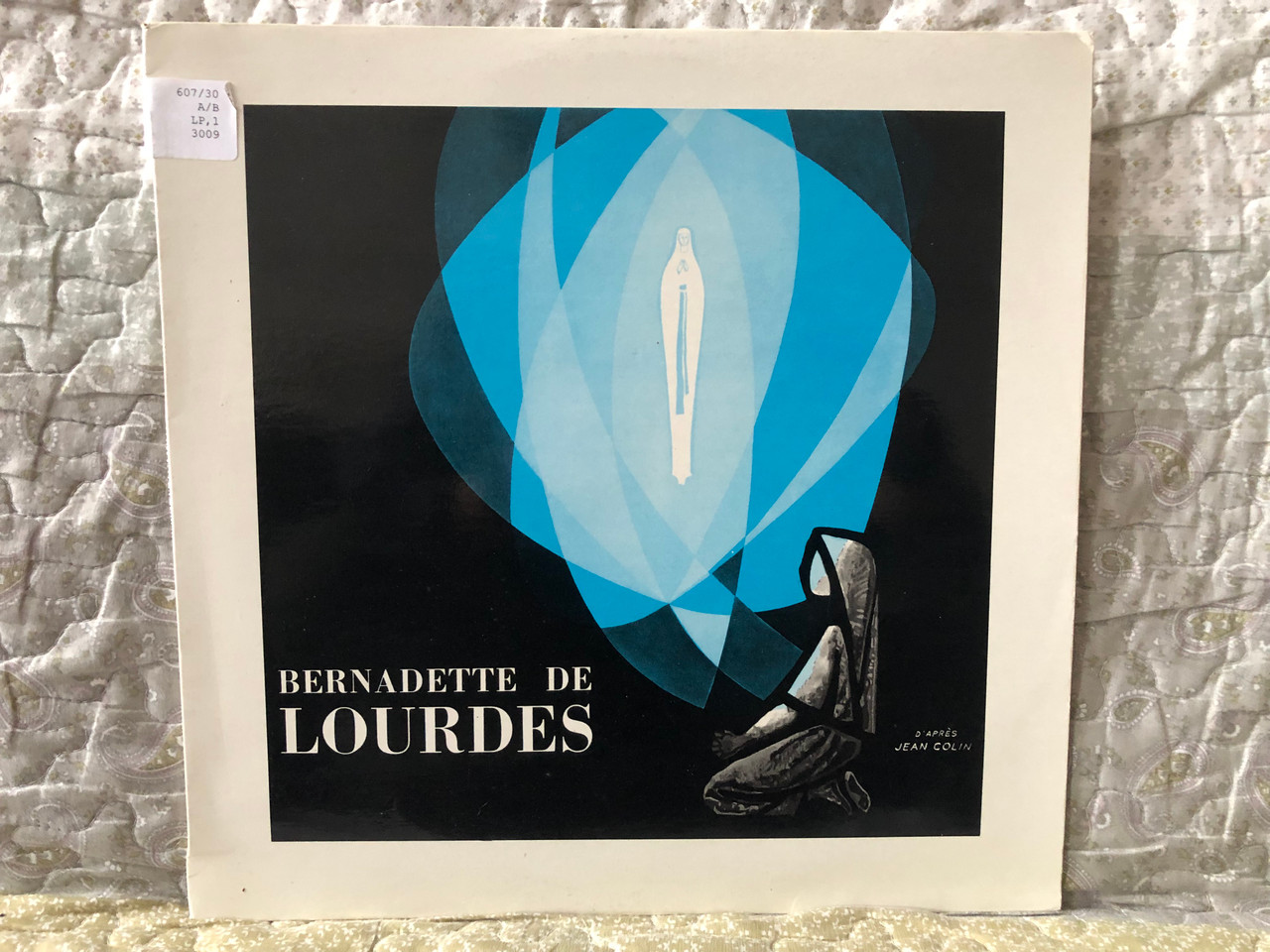 https://cdn10.bigcommerce.com/s-62bdpkt7pb/products/0/images/275033/Bernadette_De_Lourdes_Notre_Dame_Des_Temps_Nouveaux_LP_3009_1__63012.1684493428.1280.1280.JPG?c=2&_gl=1*1wlyyg3*_ga*MjA2NTIxMjE2MC4xNTkwNTEyNTMy*_ga_WS2VZYPC6G*MTY4NDQ5MjQxNi45MDQuMS4xNjg0NDkzMzE3LjI4LjAuMA..