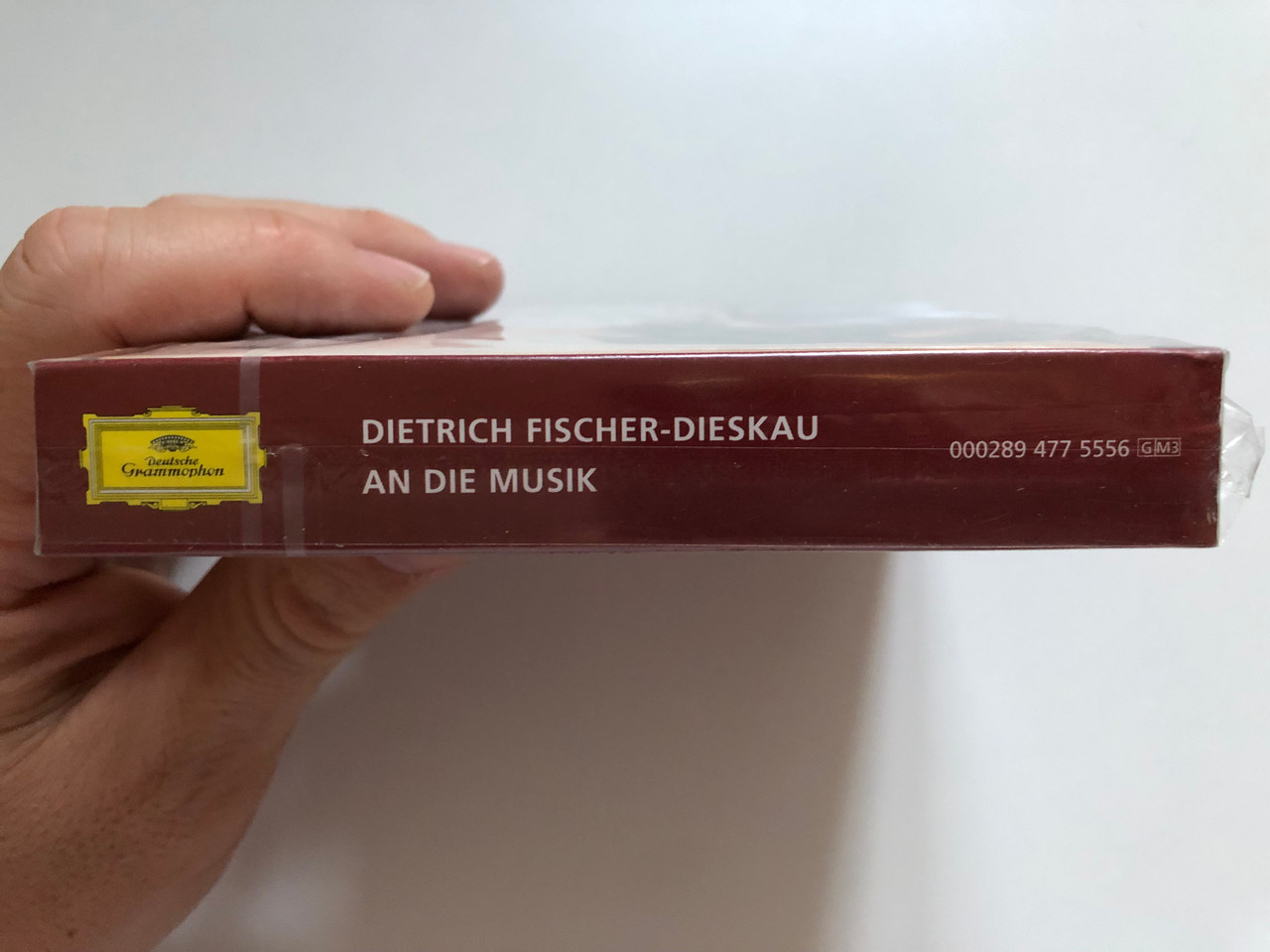 https://cdn10.bigcommerce.com/s-62bdpkt7pb/products/0/images/275202/Dietrich_Fischer-Dieskau_An_Die_Musik_2_CD_DVD_Limited_Edition_First_release_of_6_songs_on_CD_First_release_on_DVD_of_8_Schubert_lieder_with_Sviatoslav_Richter_Deutsche_Grammophon_2_3__84893.1684837146.1280.1280.JPG?c=2&_gl=1*1ch99l8*_ga*MjA2NTIxMjE2MC4xNTkwNTEyNTMy*_ga_WS2VZYPC6G*MTY4NDgzMDY5Ni45MDcuMS4xNjg0ODM2OTUwLjUwLjAuMA..