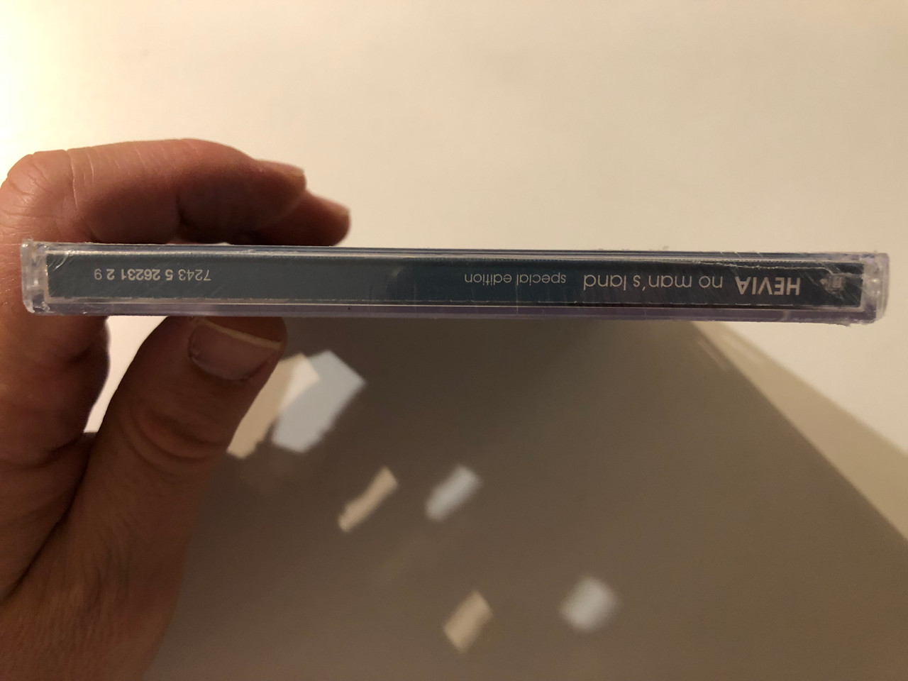 https://cdn10.bigcommerce.com/s-62bdpkt7pb/products/0/images/275841/Hevia_No_Mans_Land_Special_Edition_More_than_1_million_copies_sold_Remixes_included_Hispavox_Audio_CD_2000_724352623129_3__45708.1685609383.1280.1280.JPG?c=2&_gl=1*e0iuo2*_ga*MjA2NTIxMjE2MC4xNTkwNTEyNTMy*_ga_WS2VZYPC6G*MTY4NTU5ODY4Ni45MjEuMS4xNjg1NjA5MTYyLjIzLjAuMA..