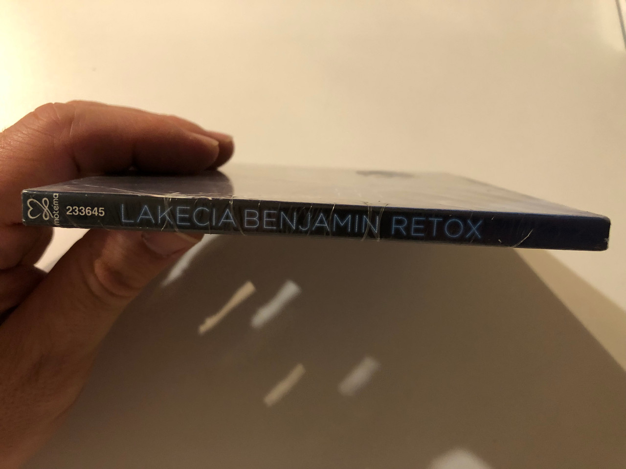 https://cdn10.bigcommerce.com/s-62bdpkt7pb/products/0/images/275862/Lakecia_Benjamin_Retox_Motma_Audio_CD_Stereo_233645_3__98814.1685680324.1280.1280.JPG?c=2&_gl=1*1ok4skg*_ga*MjA2NTIxMjE2MC4xNTkwNTEyNTMy*_ga_WS2VZYPC6G*MTY4NTY3OTg4MC45MjMuMC4xNjg1Njc5ODgwLjYwLjAuMA..