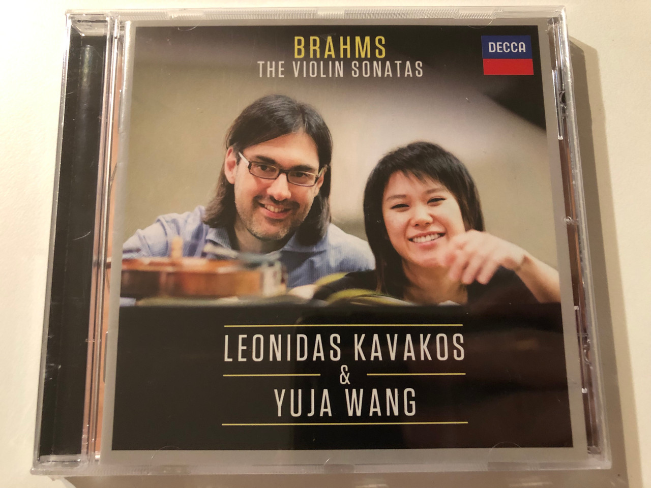 https://cdn10.bigcommerce.com/s-62bdpkt7pb/products/0/images/276044/Brahms_The_Violin_Sonatas_-_Leonidas_Kavakos_Yuja_Wang_Decca_Audio_CD_2014_478_6442_1__65573.1686066598.1280.1280.JPG?c=2&_gl=1*dz3yoi*_ga*MjA2NTIxMjE2MC4xNTkwNTEyNTMy*_ga_WS2VZYPC6G*MTY4NjA1OTc1OS45MjkuMS4xNjg2MDY2MjgwLjU4LjAuMA..