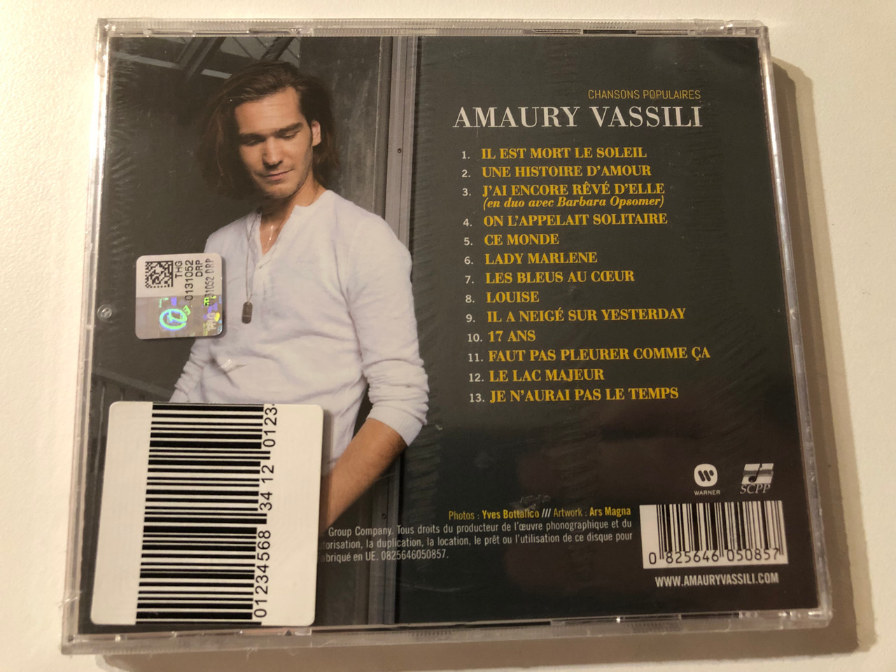 https://cdn10.bigcommerce.com/s-62bdpkt7pb/products/0/images/276162/Amaury_Vassili_Chansons_Populaires_Warner_Music_France_Audio_CD_2015_0825646050857_2__26384.1686230515.1280.1280.JPG?c=2&_gl=1*19jx2c4*_ga*MjA2NTIxMjE2MC4xNTkwNTEyNTMy*_ga_WS2VZYPC6G*MTY4NjIyOTU2OC45MzIuMS4xNjg2MjMwMzU2LjQwLjAuMA..