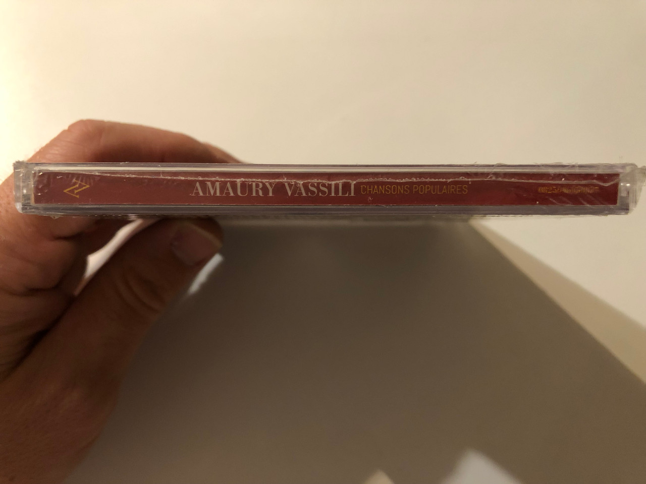https://cdn10.bigcommerce.com/s-62bdpkt7pb/products/0/images/276163/Amaury_Vassili_Chansons_Populaires_Warner_Music_France_Audio_CD_2015_0825646050857_3__88678.1686230523.1280.1280.JPG?c=2&_gl=1*19jx2c4*_ga*MjA2NTIxMjE2MC4xNTkwNTEyNTMy*_ga_WS2VZYPC6G*MTY4NjIyOTU2OC45MzIuMS4xNjg2MjMwMzU2LjQwLjAuMA..