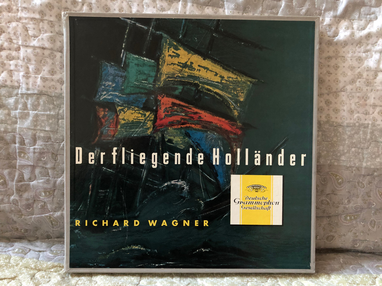 https://cdn10.bigcommerce.com/s-62bdpkt7pb/products/0/images/276520/Richard_Wagner_-_Der_Fliegende_Hollnder_Deutsche_Grammophon_3x_LP_Box_Set_LPM_1806365_AK_1__51319.1686721510.1280.1280.JPG?c=2&_gl=1*rl4bn*_ga*MjA2NTIxMjE2MC4xNTkwNTEyNTMy*_ga_WS2VZYPC6G*MTY4NjcyMDUwMy45NDEuMS4xNjg2NzIxNTI2LjYwLjAuMA..