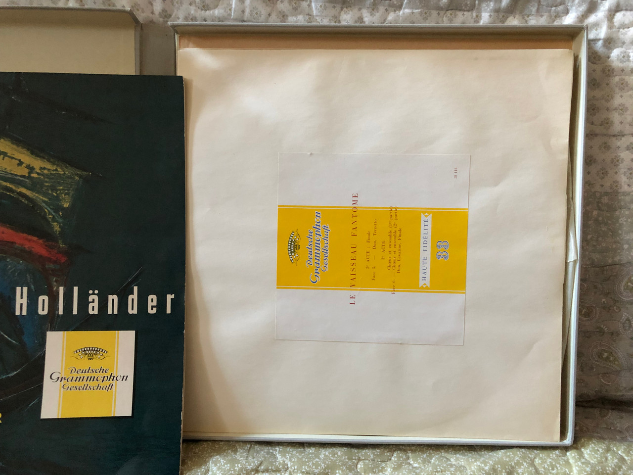 https://cdn10.bigcommerce.com/s-62bdpkt7pb/products/0/images/276522/Richard_Wagner_-_Der_Fliegende_Hollnder_Deutsche_Grammophon_3x_LP_Box_Set_LPM_1806365_AK_3__86295.1686721534.1280.1280.JPG?c=2&_gl=1*rl4bn*_ga*MjA2NTIxMjE2MC4xNTkwNTEyNTMy*_ga_WS2VZYPC6G*MTY4NjcyMDUwMy45NDEuMS4xNjg2NzIxNTI2LjYwLjAuMA..