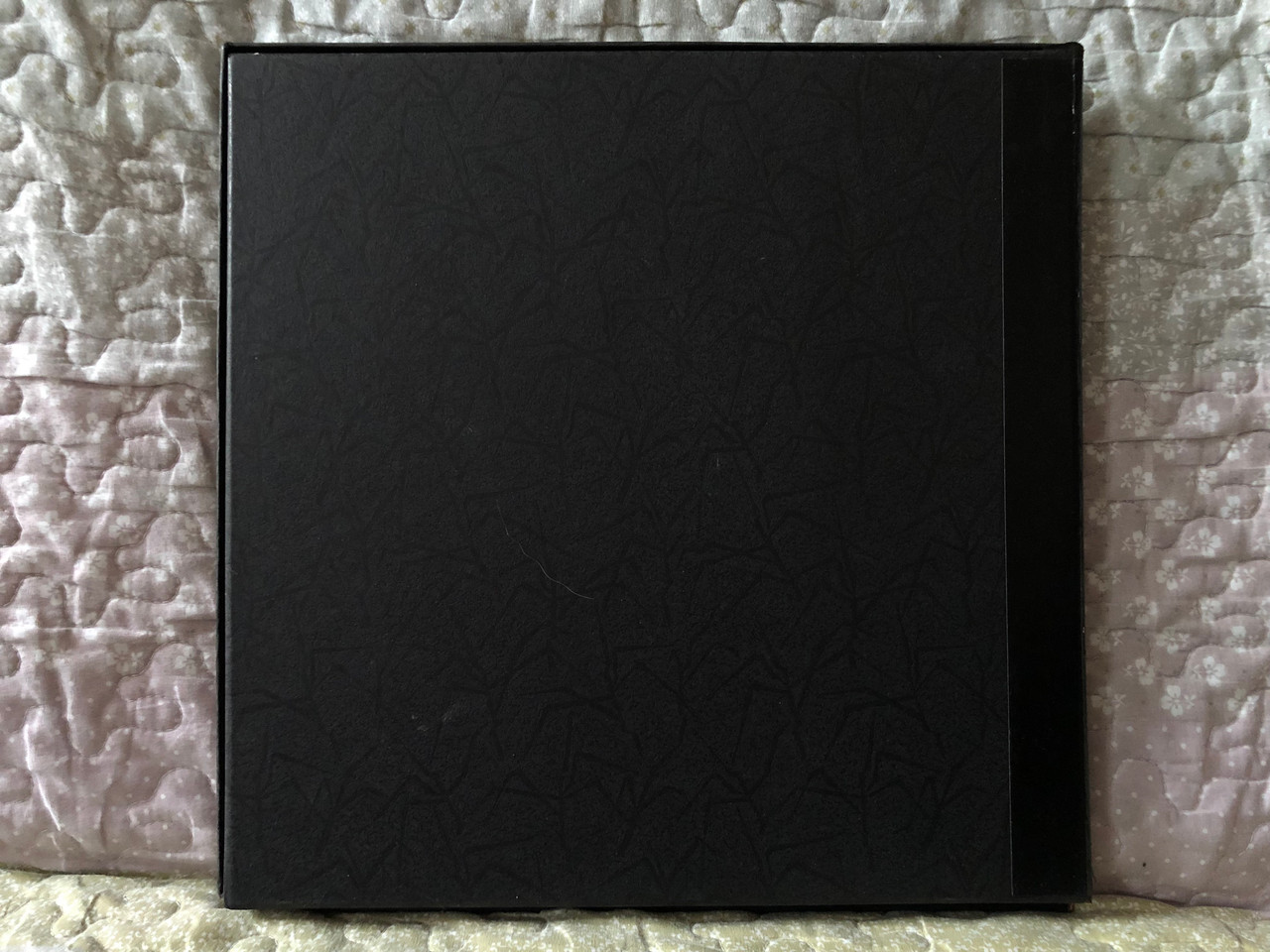 https://cdn10.bigcommerce.com/s-62bdpkt7pb/products/0/images/280978/History_Of_Music_In_Sound_-_Vol._I._Ancient_And_Oriental_Music_RCA_Victor_Oxford_University_Press_RCA_Victor_2x_LP_LM-6057_4__40528.1688480542.1280.1280.JPG?c=2&_gl=1*17d0psf*_ga*MjA2NTIxMjE2MC4xNTkwNTEyNTMy*_ga_WS2VZYPC6G*MTY4ODQ3Mjc3MS45NzMuMS4xNjg4NDgwMjI5LjU3LjAuMA..