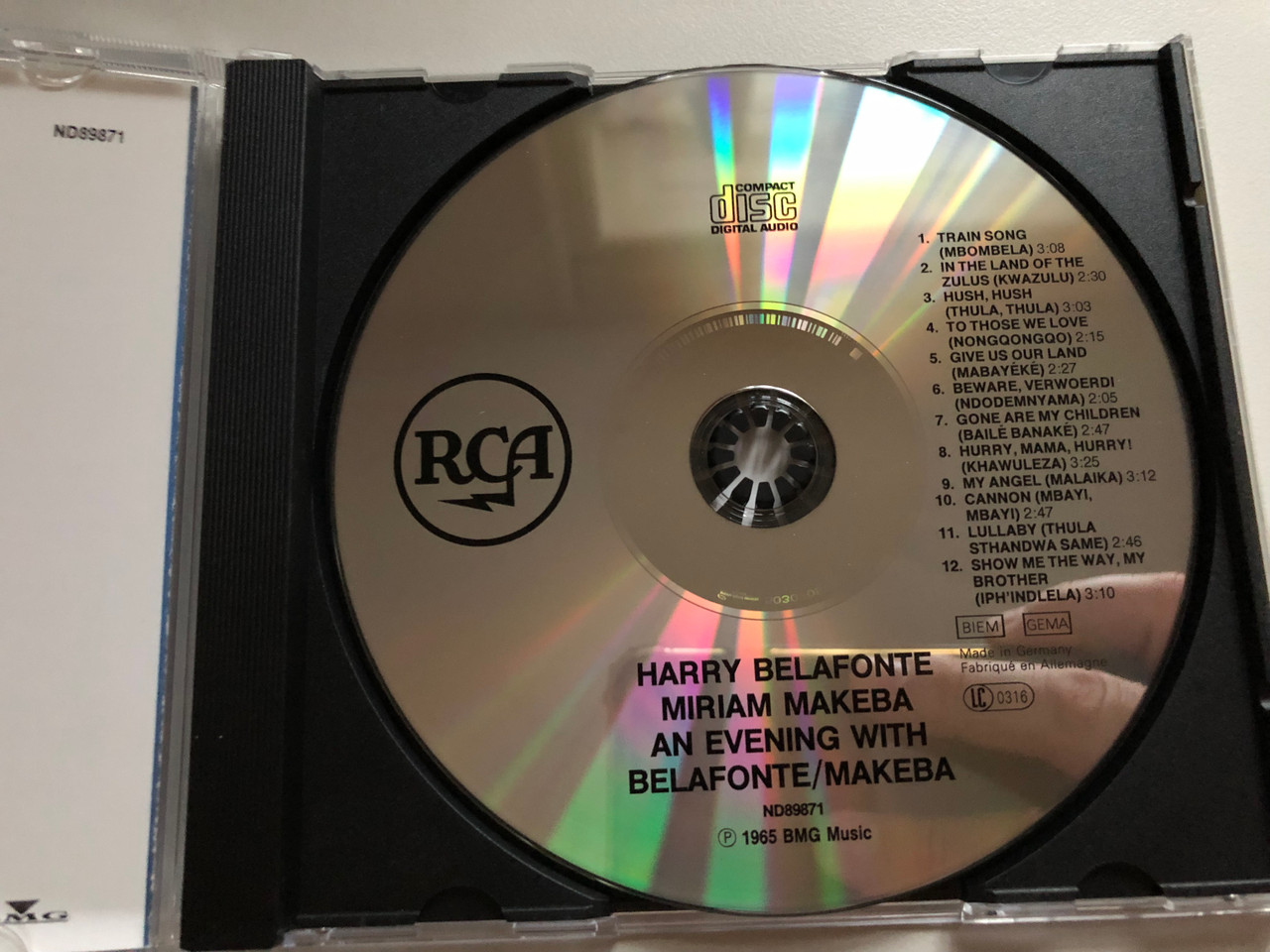 https://cdn10.bigcommerce.com/s-62bdpkt7pb/products/0/images/283267/An_Evening_With_Belafonte_Makeba_RCA_Audio_CD_1965_ND89871_3__93849.1689243207.1280.1280.JPG?c=2&_gl=1*1oru9vs*_ga*MjA2NTIxMjE2MC4xNTkwNTEyNTMy*_ga_WS2VZYPC6G*MTY4OTIzMjkxMy45ODMuMS4xNjg5MjQzMTkzLjYwLjAuMA..