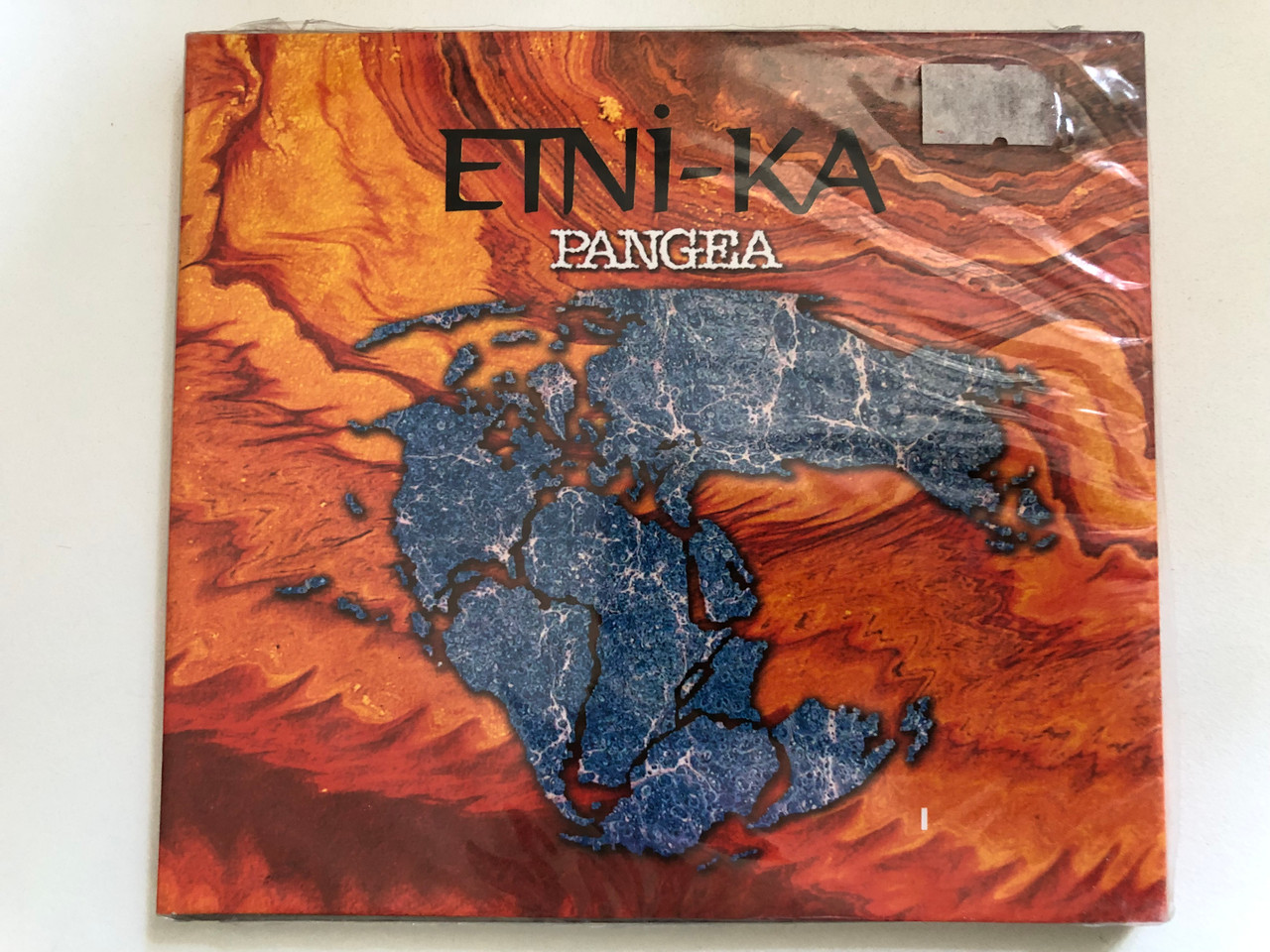 https://cdn10.bigcommerce.com/s-62bdpkt7pb/products/0/images/287421/Etni-Ka_Pangea_Artvizyon_Audio_CD_1__53909.1690277066.1280.1280.JPG?c=2&_gl=1*185ezqq*_ga*MjA2NTIxMjE2MC4xNTkwNTEyNTMy*_ga_WS2VZYPC6G*MTY5MDI2NTMxNy45OTUuMS4xNjkwMjc2OTg0LjMuMC4w