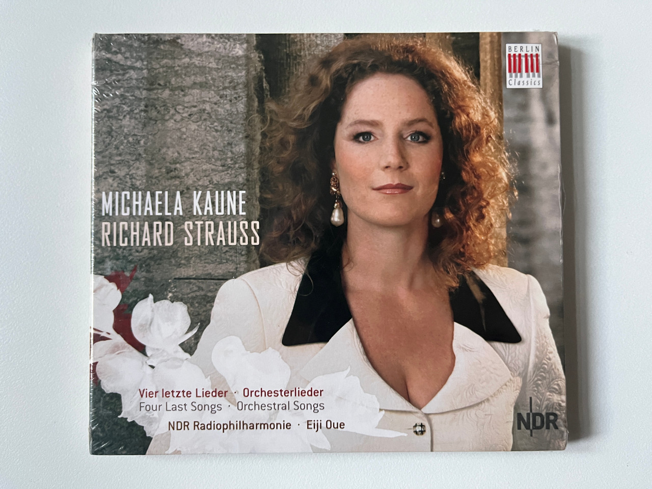 https://cdn10.bigcommerce.com/s-62bdpkt7pb/products/0/images/291323/Michaela_Kaune-_Richard_Strauss_Vier_Letzte_Lieder_Orchesterlieder_Four_Last_Songs_Orchestral_Songs_NDR_Radiophilharmonie_Eiji_Oue_Edel_Classics_Audio_CD_2006_0017812BC_1__93078.1691383045.1280.1280.jpg?c=2&_gl=1*177w1jz*_ga*MjA2NTIxMjE2MC4xNTkwNTEyNTMy*_ga_WS2VZYPC6G*MTY5MTM4MjM1Ni4xMDA3LjAuMTY5MTM4MjM1Ni42MC4wLjA.