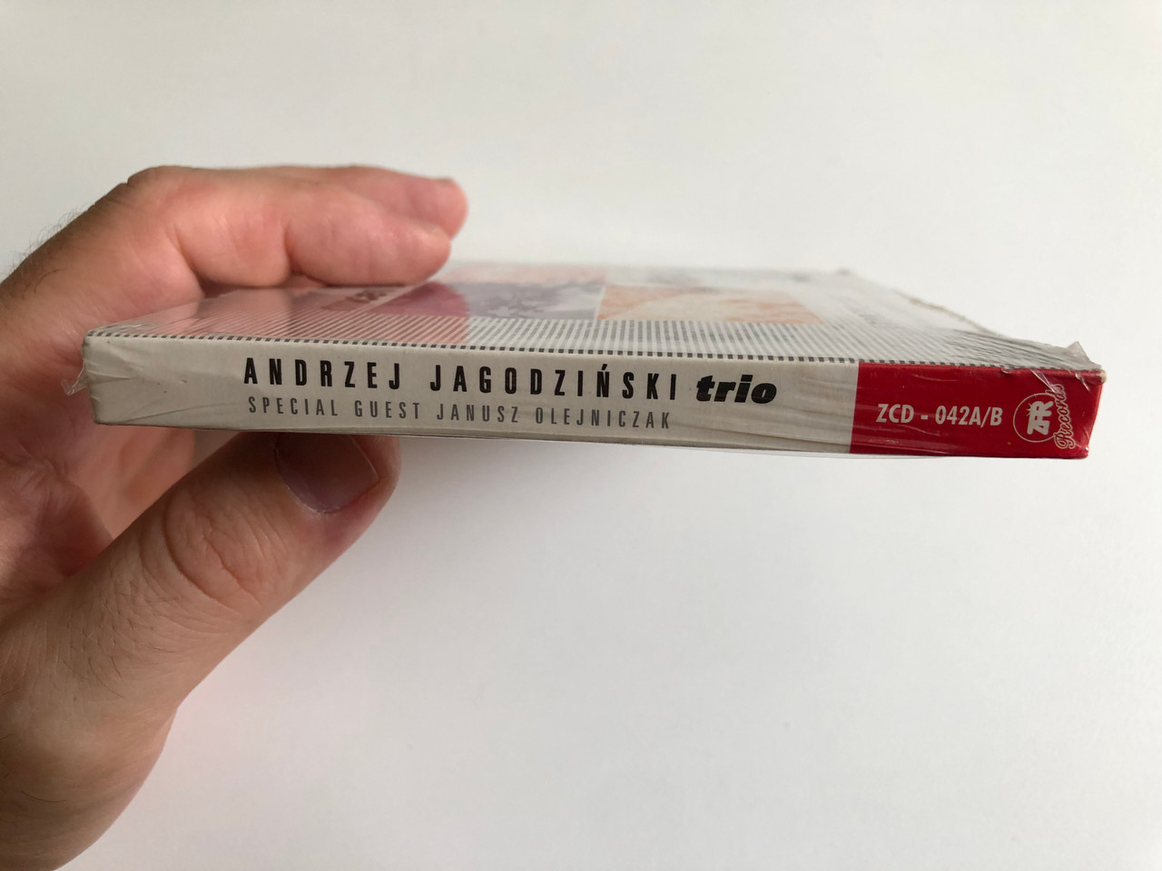 https://cdn10.bigcommerce.com/s-62bdpkt7pb/products/0/images/293048/Andrzej_Jagodziski_Trio_Chopin_Once_More_Special_Guest_Janusz_Olejniczak_Extra_CD_video_tracks_ZPR_Records_2x_Audio_CD_1999_ZCD-042AB_3__88233.1691994147.1280.1280.JPG?c=2&_gl=1*18uollc*_ga*MjA2NTIxMjE2MC4xNTkwNTEyNTMy*_ga_WS2VZYPC6G*MTY5MTk5MzQwNS4xMDE5LjEuMTY5MTk5NDEzNC42MC4wLjA.