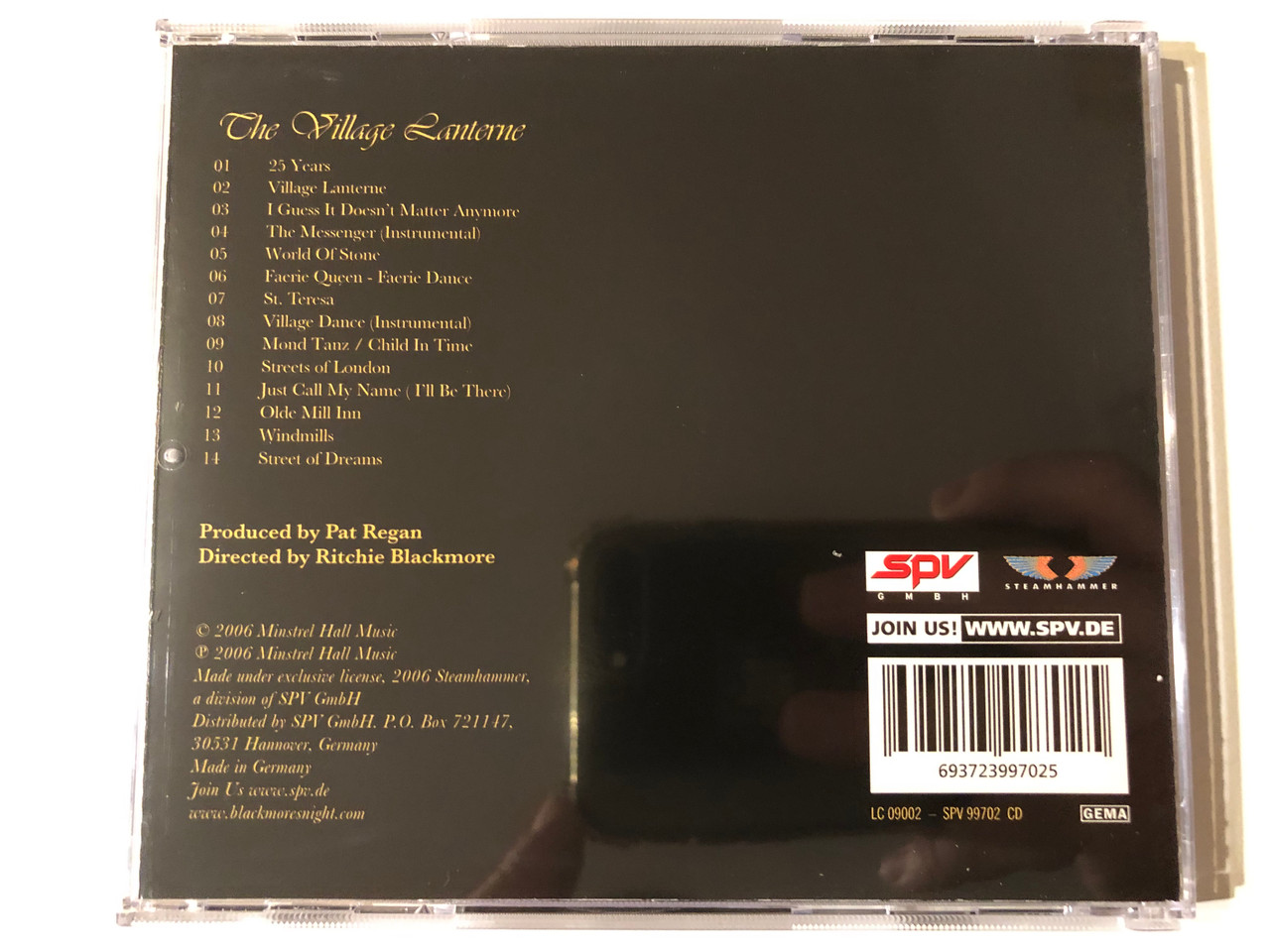 https://cdn10.bigcommerce.com/s-62bdpkt7pb/products/0/images/293315/Blackmores_Night_The_Village_Lanterne_Steamhammer_Audio_CD_2006_SPV_99702_CD_2__58150.1692098388.1280.1280.JPG?c=2&_gl=1*jejlmv*_ga*MjA2NTIxMjE2MC4xNTkwNTEyNTMy*_ga_WS2VZYPC6G*MTY5MjA5Nzc0Mi4xMDI1LjEuMTY5MjA5ODMwNy4yOC4wLjA.