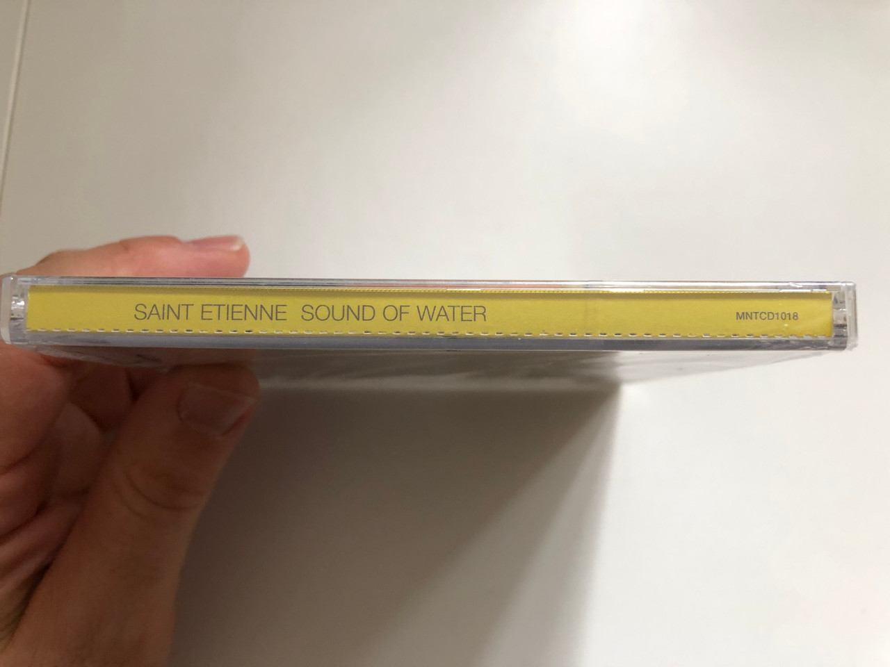 https://cdn10.bigcommerce.com/s-62bdpkt7pb/products/0/images/294874/Saint_Etienne_Sound_Of_Water_Mantra_Recordings_Audio_CD_2000_MNTCD1018_3__47016.1692684014.1280.1280.JPG?c=2&_gl=1*11zcg8w*_ga*MjA2NTIxMjE2MC4xNTkwNTEyNTMy*_ga_WS2VZYPC6G*MTY5MjY4MjY1Ni4xMDM5LjEuMTY5MjY4Mzk3Mi4xLjAuMA..