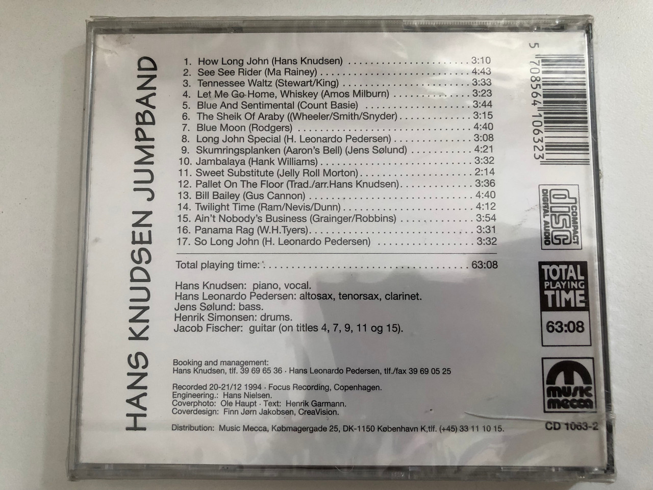 https://cdn10.bigcommerce.com/s-62bdpkt7pb/products/0/images/294879/So_Long_John_-_Hans_Knudsen_Jump_Band_Guest_Jacob_Fischer_Music_Mecca_Audio_CD_1994_CD_1063-2_2__63536.1692684886.1280.1280.JPG?c=2&_gl=1*1eocvx0*_ga*MjA2NTIxMjE2MC4xNTkwNTEyNTMy*_ga_WS2VZYPC6G*MTY5MjY4MjY1Ni4xMDM5LjEuMTY5MjY4NDczNi41My4wLjA.