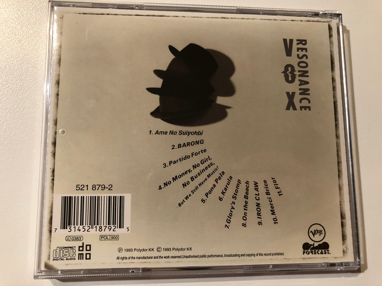 https://cdn10.bigcommerce.com/s-62bdpkt7pb/products/0/images/298443/Resonance_Vox_-_Kazumi_Watanable_Vagabonde_Suzuki_Rikiya_Higashihara_Tomohiro_Yahiro_Verve_Forecast_Audio_CD_1993_521_879-2_2__91419.1693821776.1280.1280.JPG?c=2&_gl=1*bx54x2*_ga*MjA2NTIxMjE2MC4xNTkwNTEyNTMy*_ga_WS2VZYPC6G*MTY5MzgxNDQzNy4xMDU3LjEuMTY5MzgyMTU4Ni40NC4wLjA.