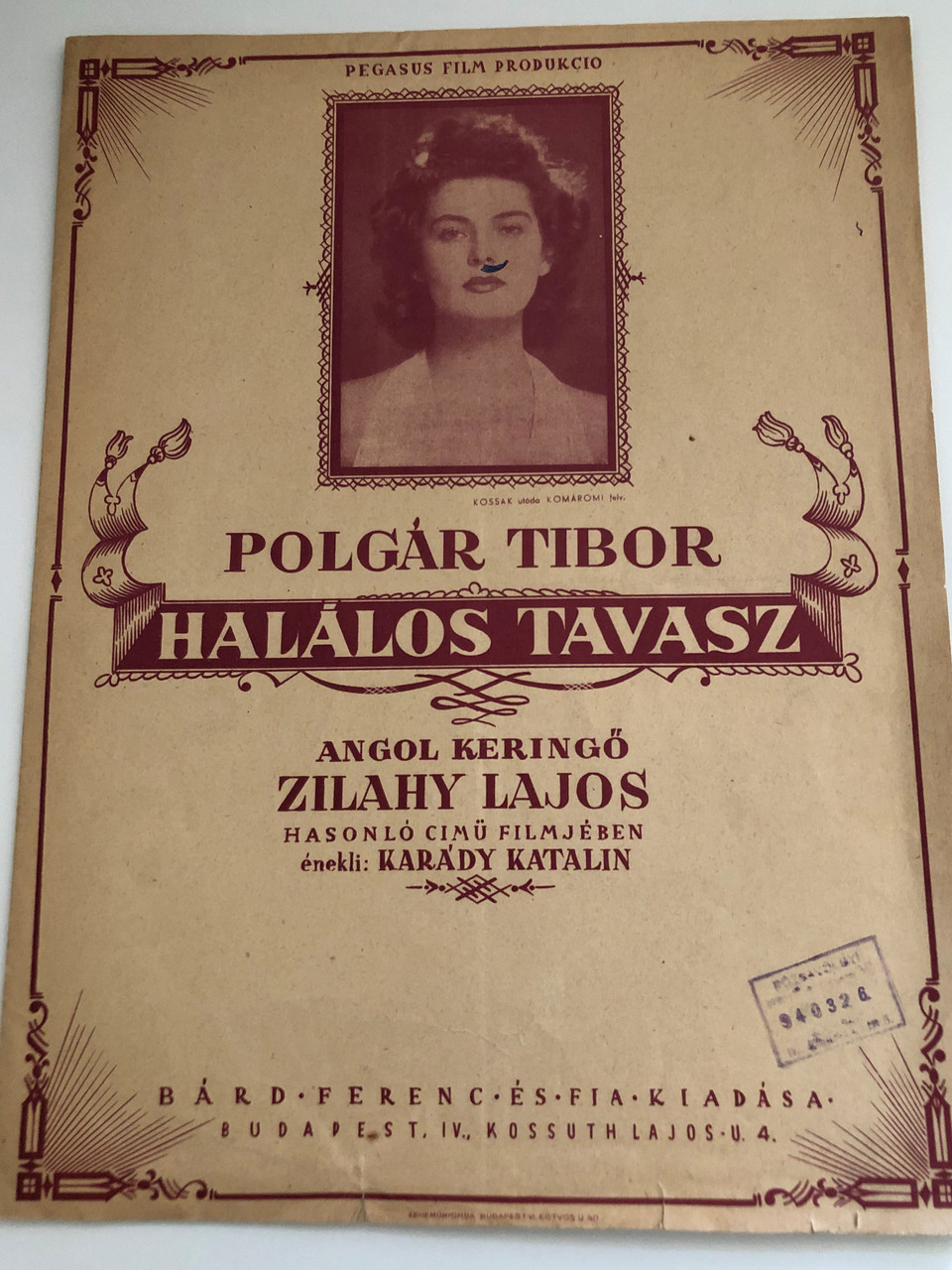 https://cdn10.bigcommerce.com/s-62bdpkt7pb/products/0/images/300057/1_Polgar_Tibor_Halalos_Tavasz_Angol_Keringo_Zilahy_Lajos_Hasonlo_Cimu_Fimjeben_enekli_Karady_Katalin_1__59641.1694414640.1280.1280.JPG?c=2&_gl=1*1rru0uu*_ga*MjAyOTE0ODY1OS4xNTkyNDY2ODc5*_ga_WS2VZYPC6G*MTY5NDQxMDA2Ni4zNzY1LjEuMTY5NDQxNDU0My42MC4wLjA.