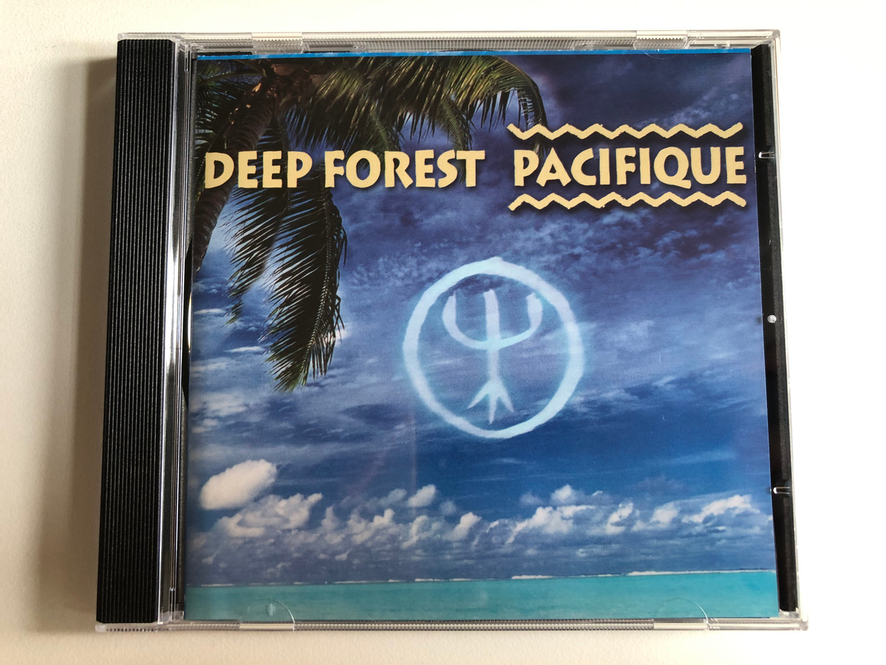 https://cdn10.bigcommerce.com/s-62bdpkt7pb/products/0/images/300873/Deep_Forest_Pacifique_Saint_George_Audio_CD_2000_SAN_5012412_1__22820.1694536416.1280.1280.JPG?c=2&_gl=1*166ukt0*_ga*MjA2NTIxMjE2MC4xNTkwNTEyNTMy*_ga_WS2VZYPC6G*MTY5NDUzMzc3OS4xMDY3LjEuMTY5NDUzNjMxNy40OS4wLjA.